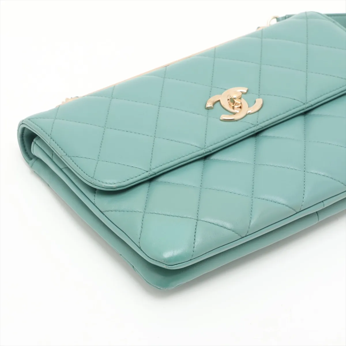Trendy CC Lambskin Chain Shoulder Bag, Green with Gold Hardware, 20375318 (Serial Number in the 20s) — view 4