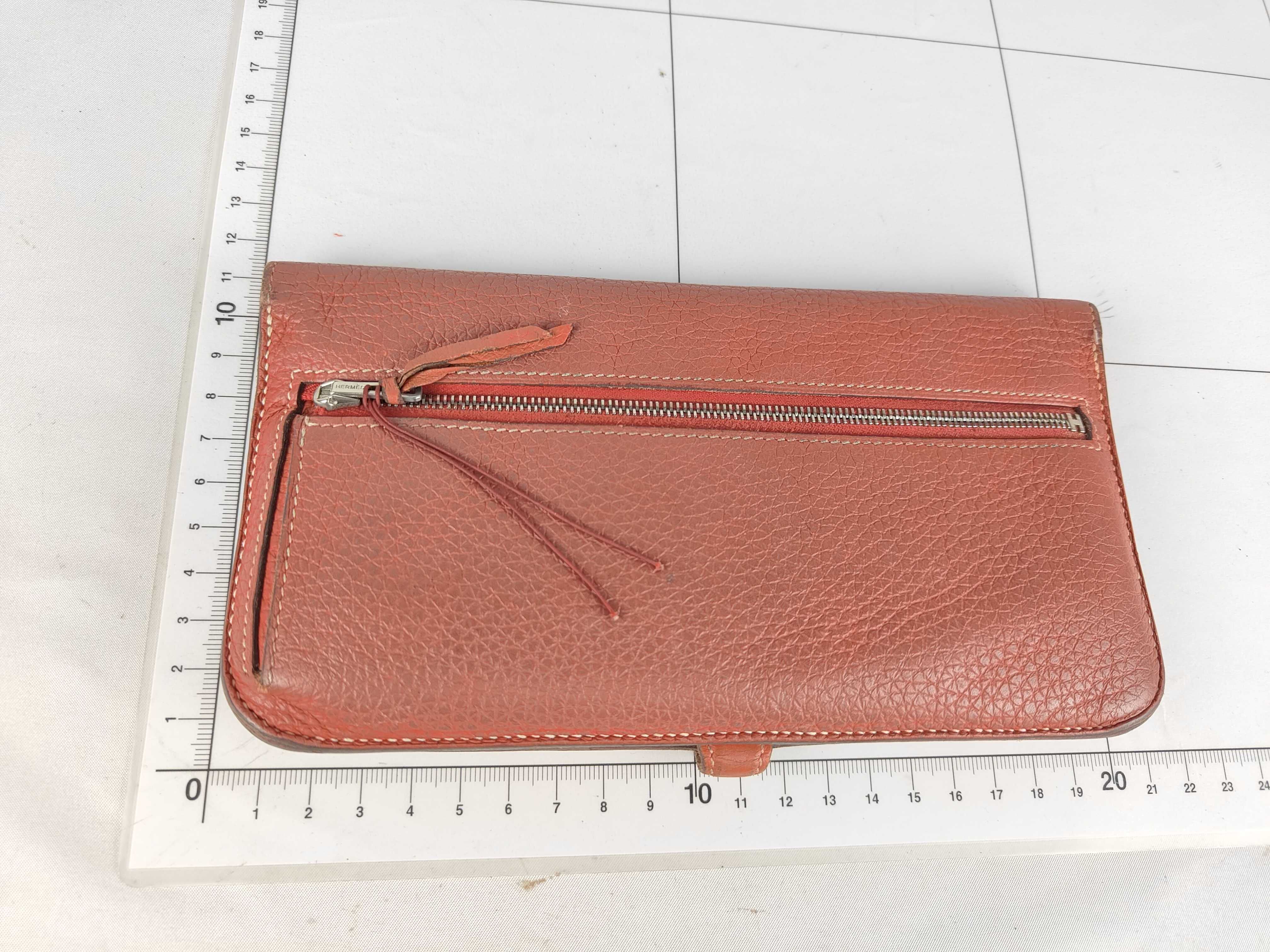 Dogon Long Wallet, O stamp, Red — view 2
