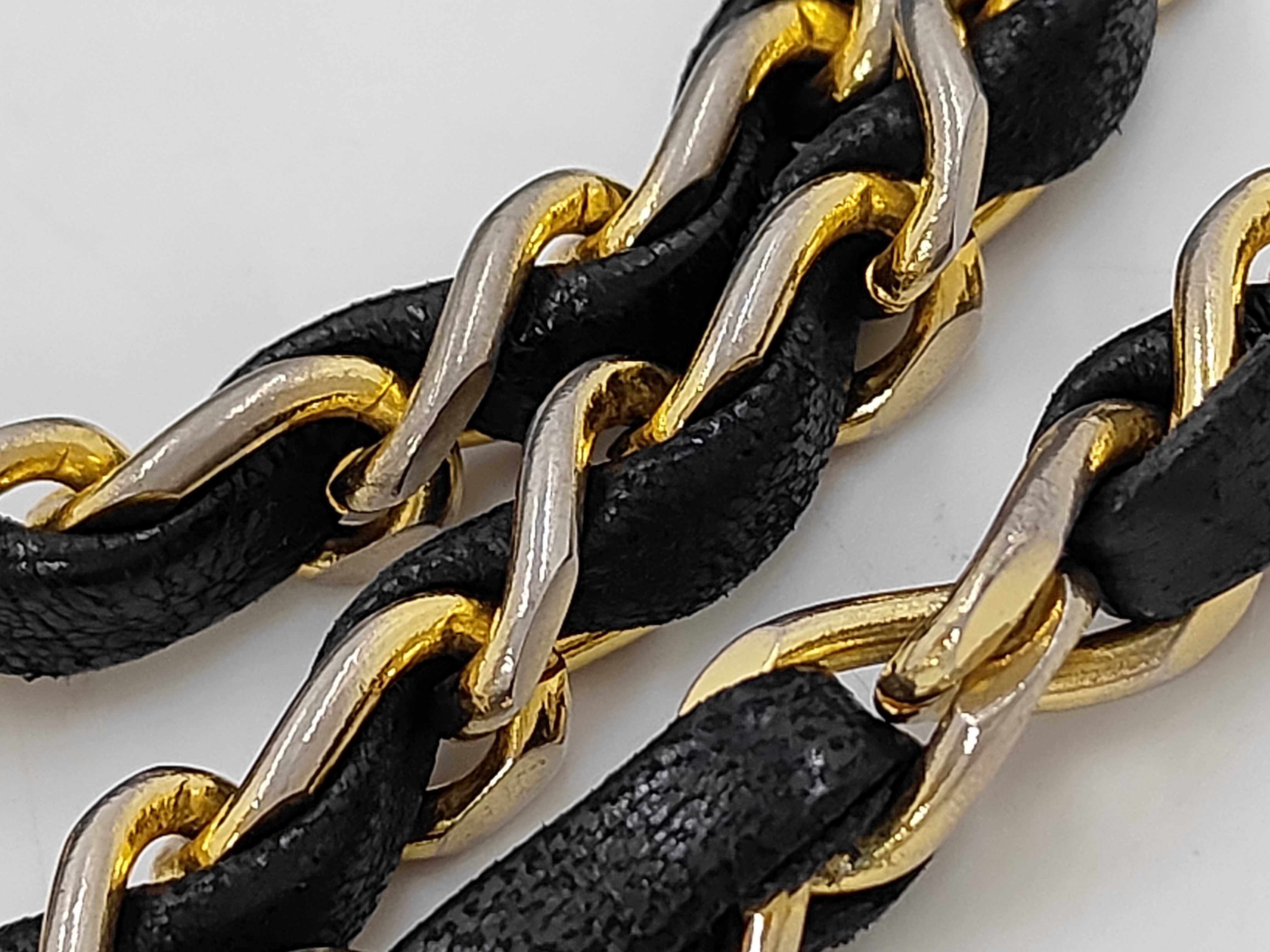 Matelassé Shoulder Chain Shoulder Bag — view 6