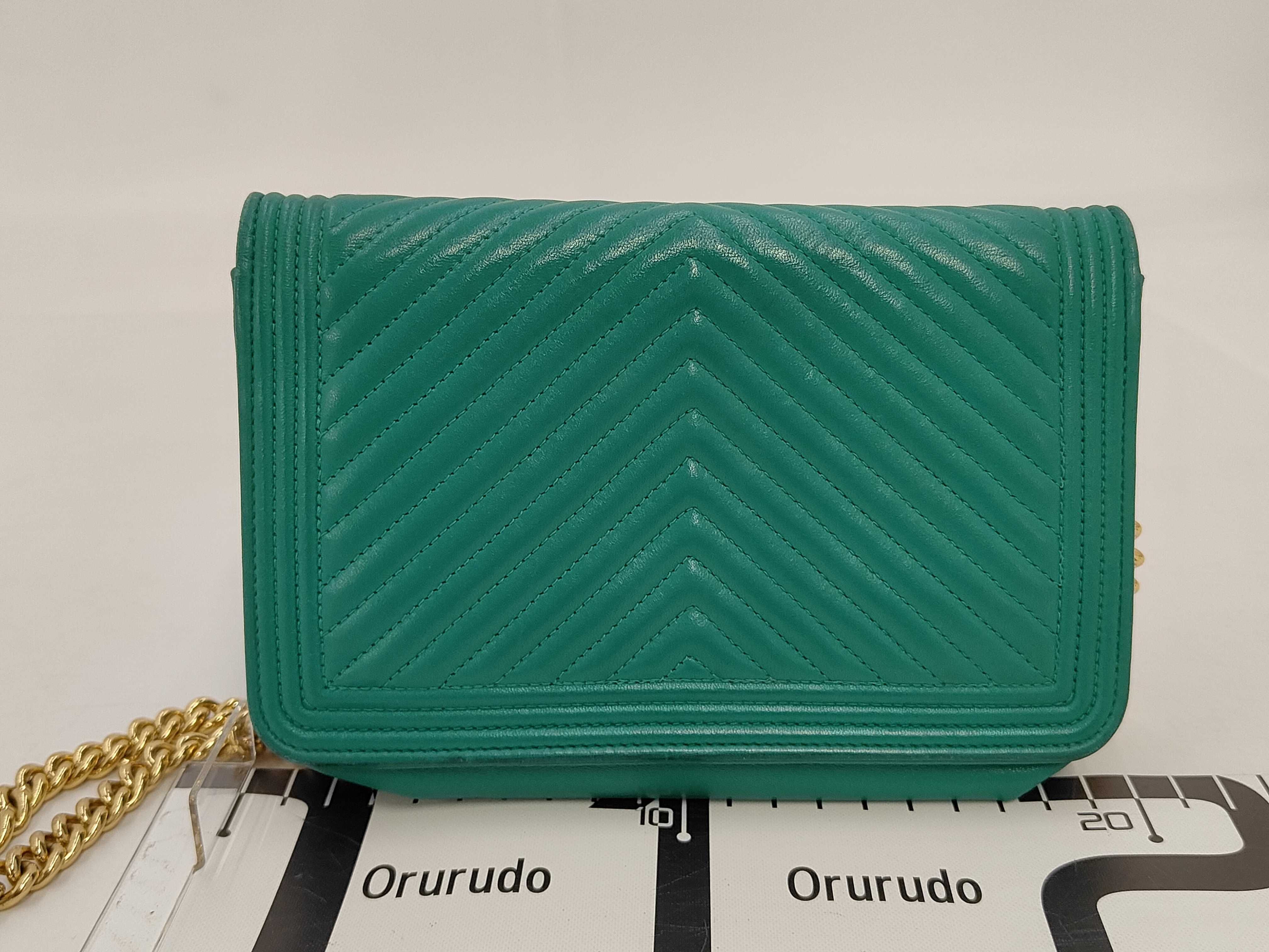 Boy Chanel Chain Wallet, Green Lambskin, Chevron Pattern, Gold Hardware, Shoulder Bag — view 2