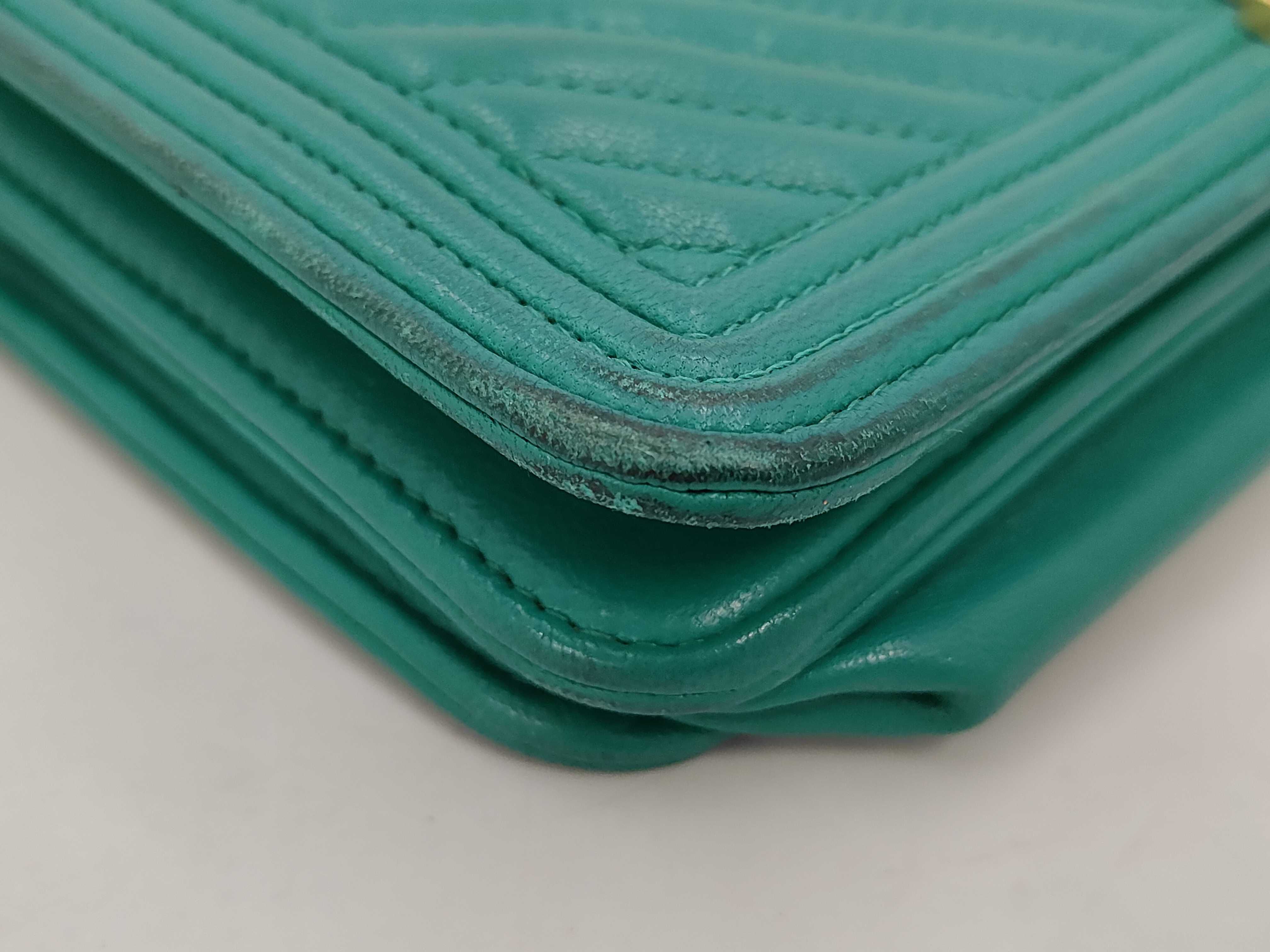 Boy Chanel Chain Wallet, Green Lambskin, Chevron Pattern, Gold Hardware, Shoulder Bag — view 3