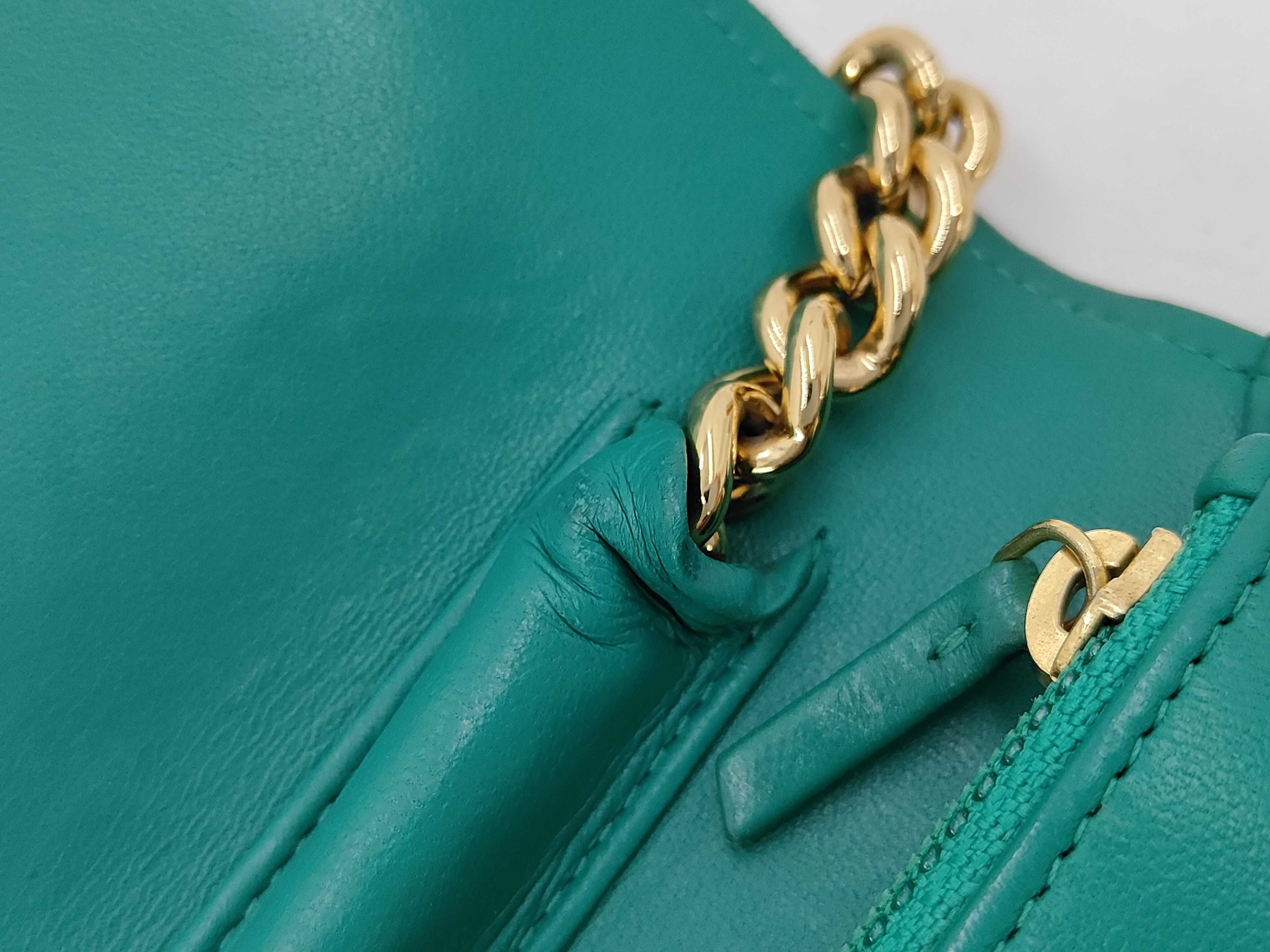 Boy Chanel Chain Wallet, Green Lambskin, Chevron Pattern, Gold Hardware, Shoulder Bag — view 7