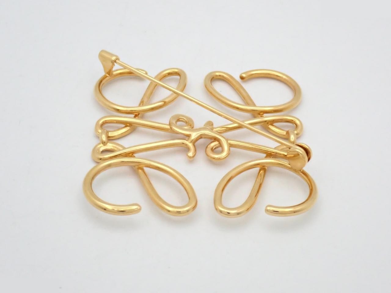 Anagram Brooch — view 2