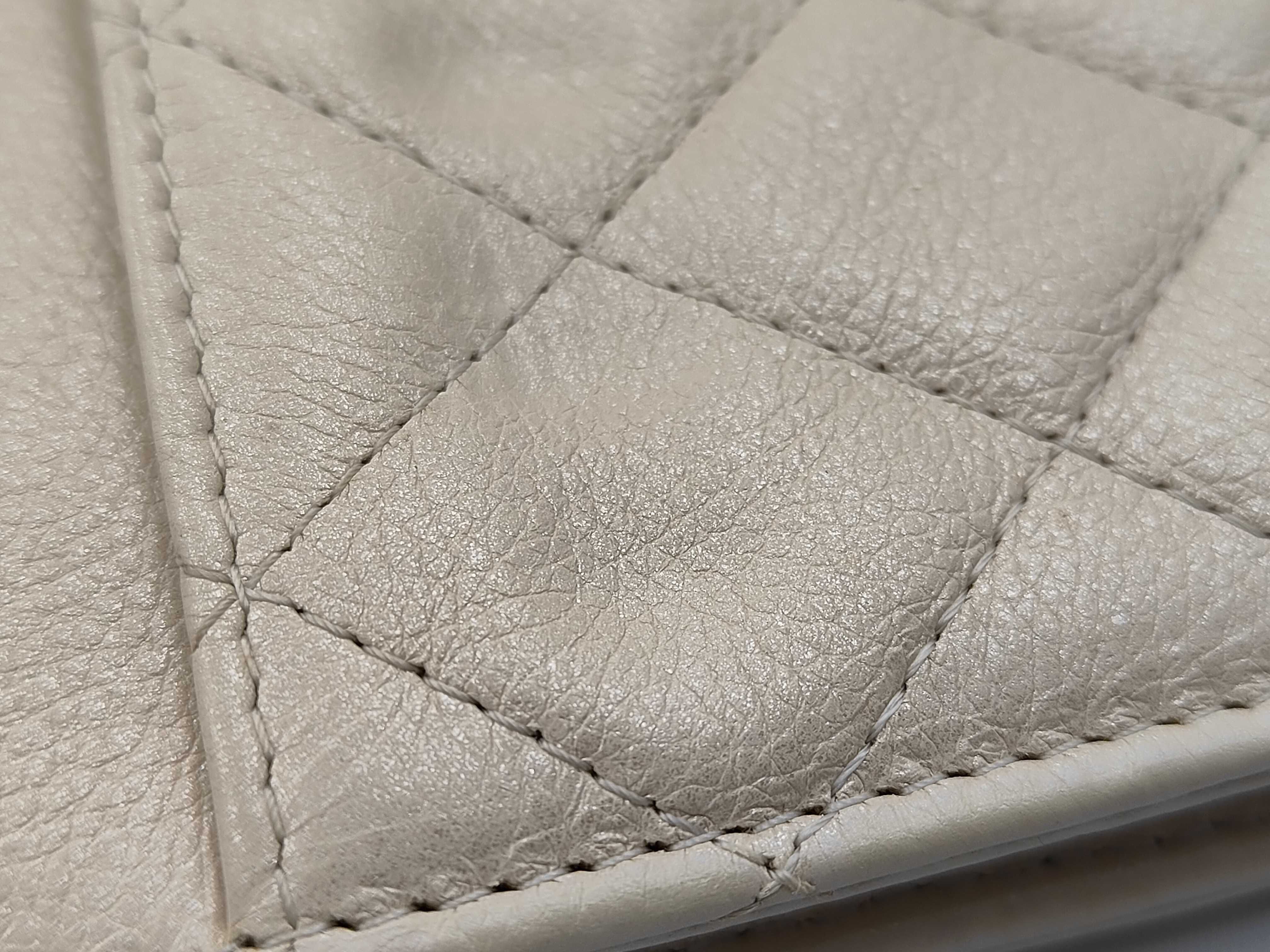 2.55 Lucky Charm Chain Wallet Shoulder Bag — view 14