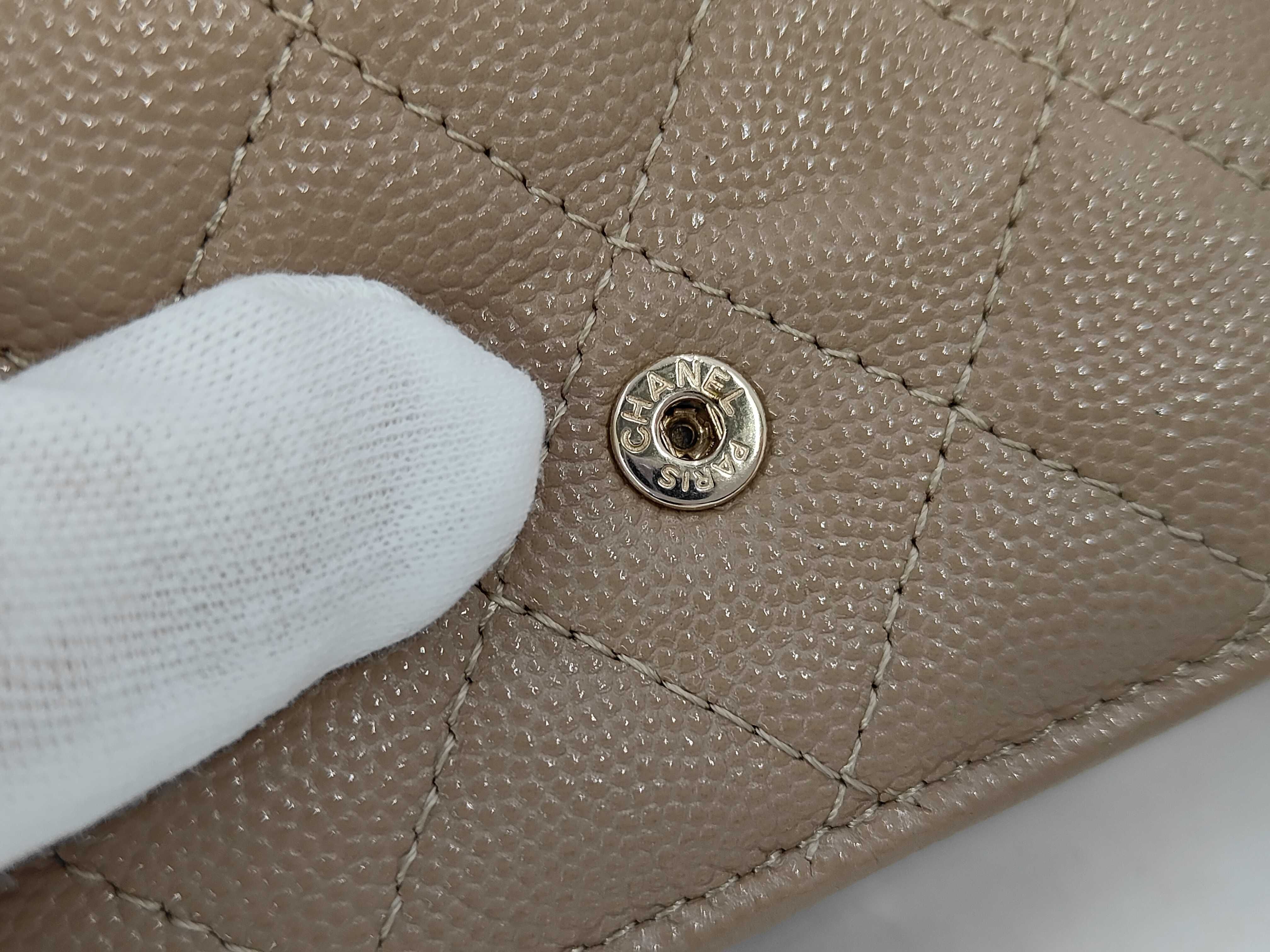Caviar Skin Coco Bi-fold Long Wallet — view 5