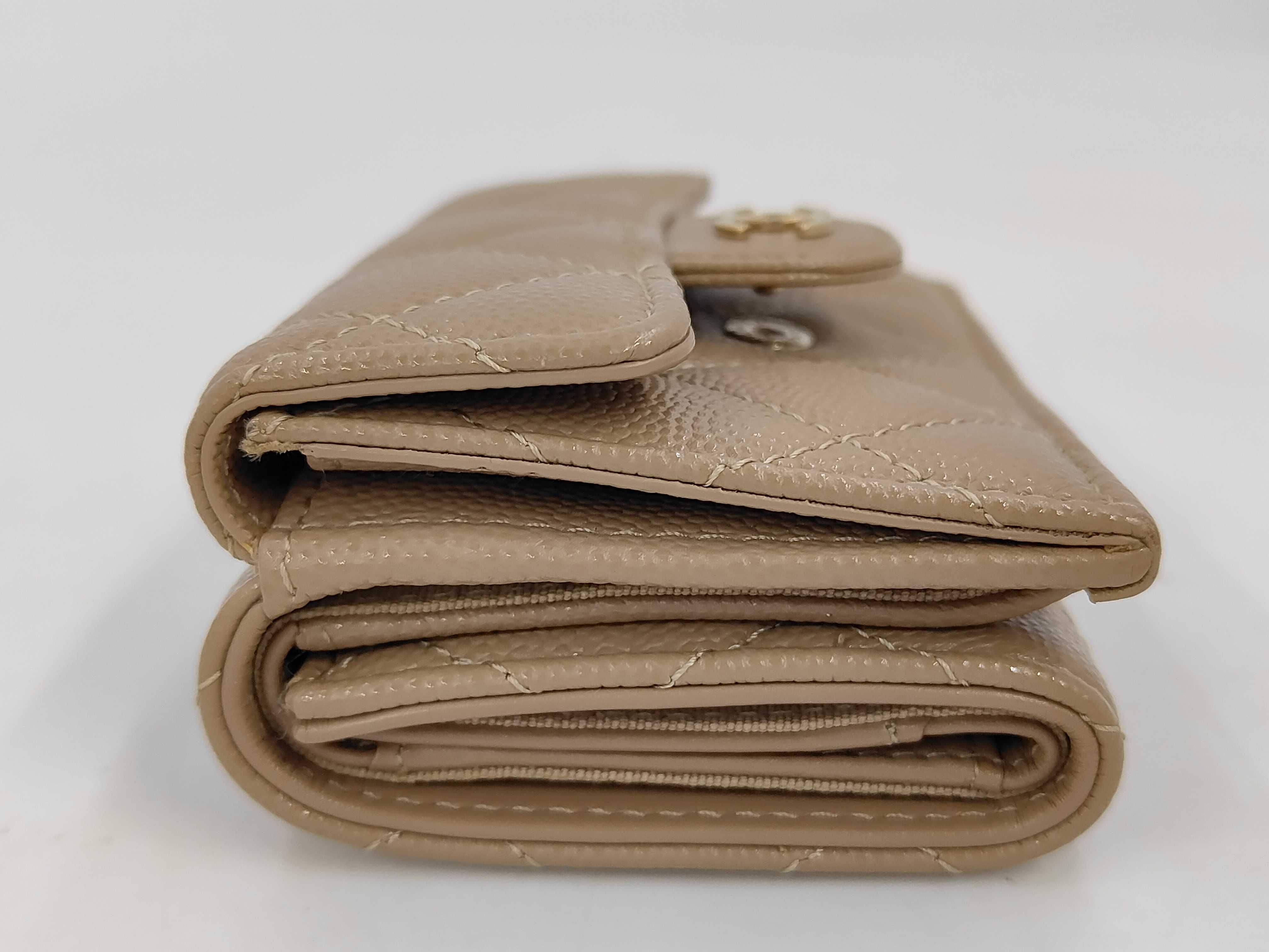 Caviar Skin Coco Bi-fold Long Wallet — view 6