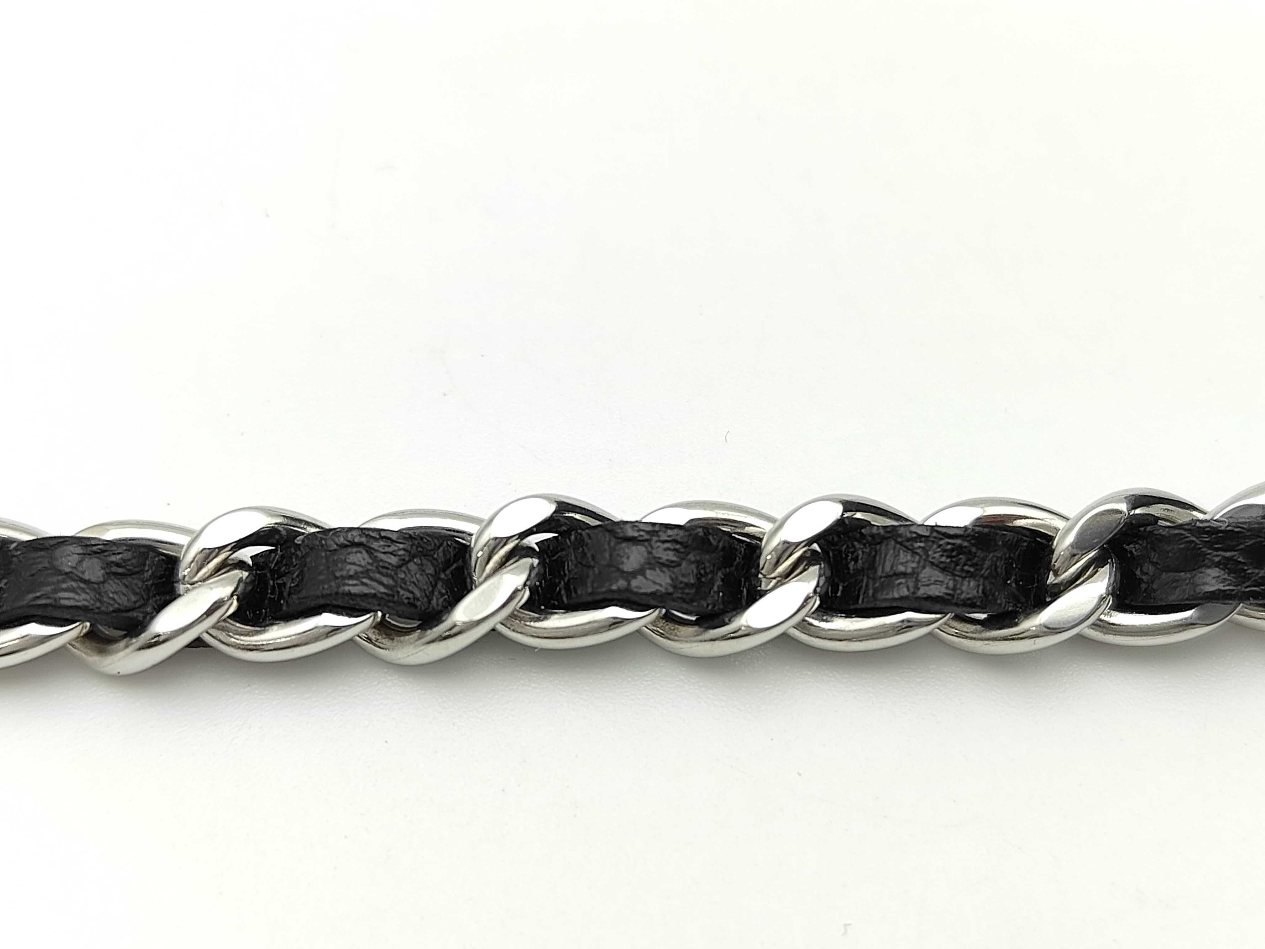 Chain Wallet Matelassé Caviar Skin Shoulder Bag — view 12