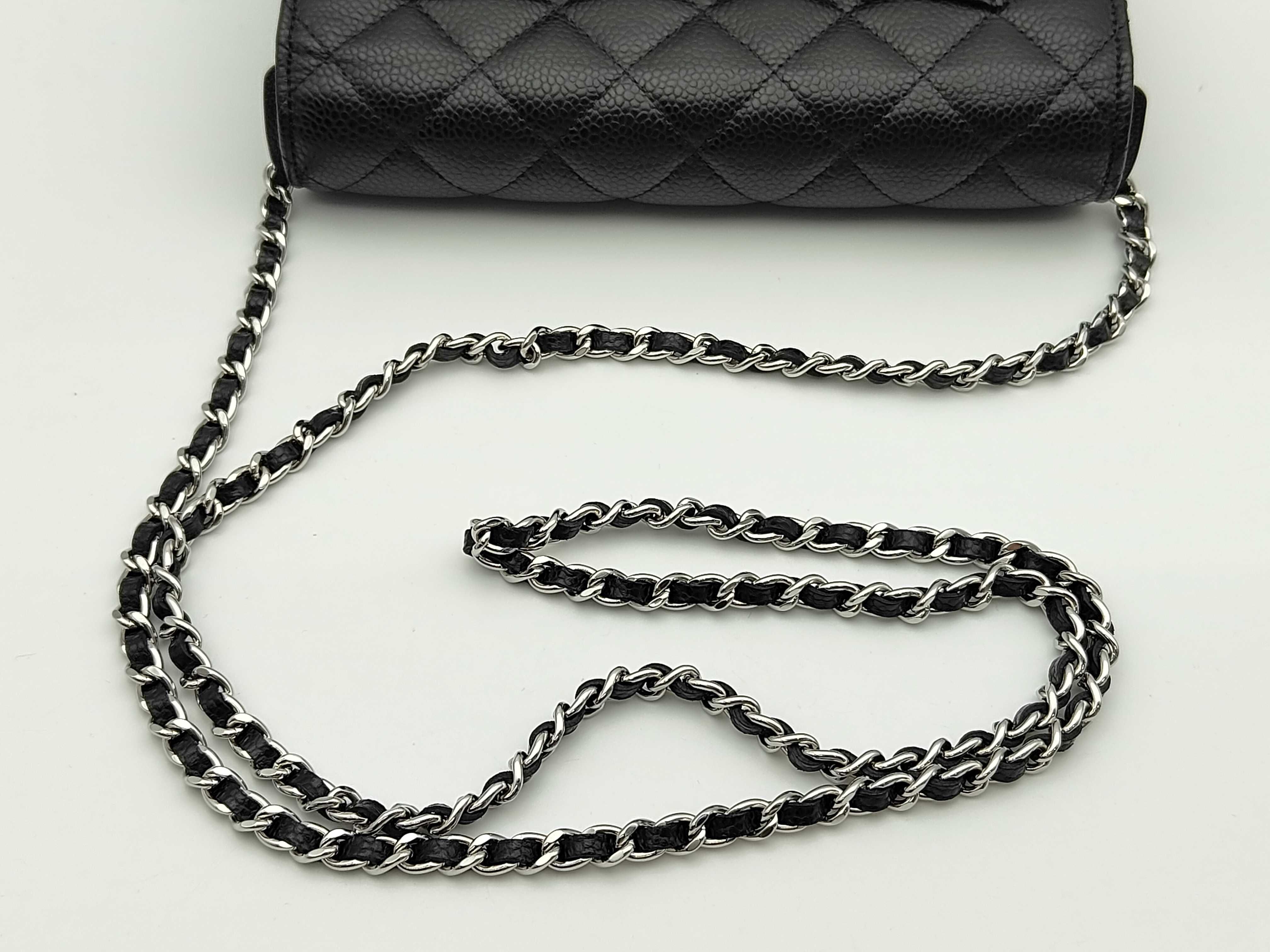 Chain Wallet Matelassé Caviar Skin Shoulder Bag — view 3