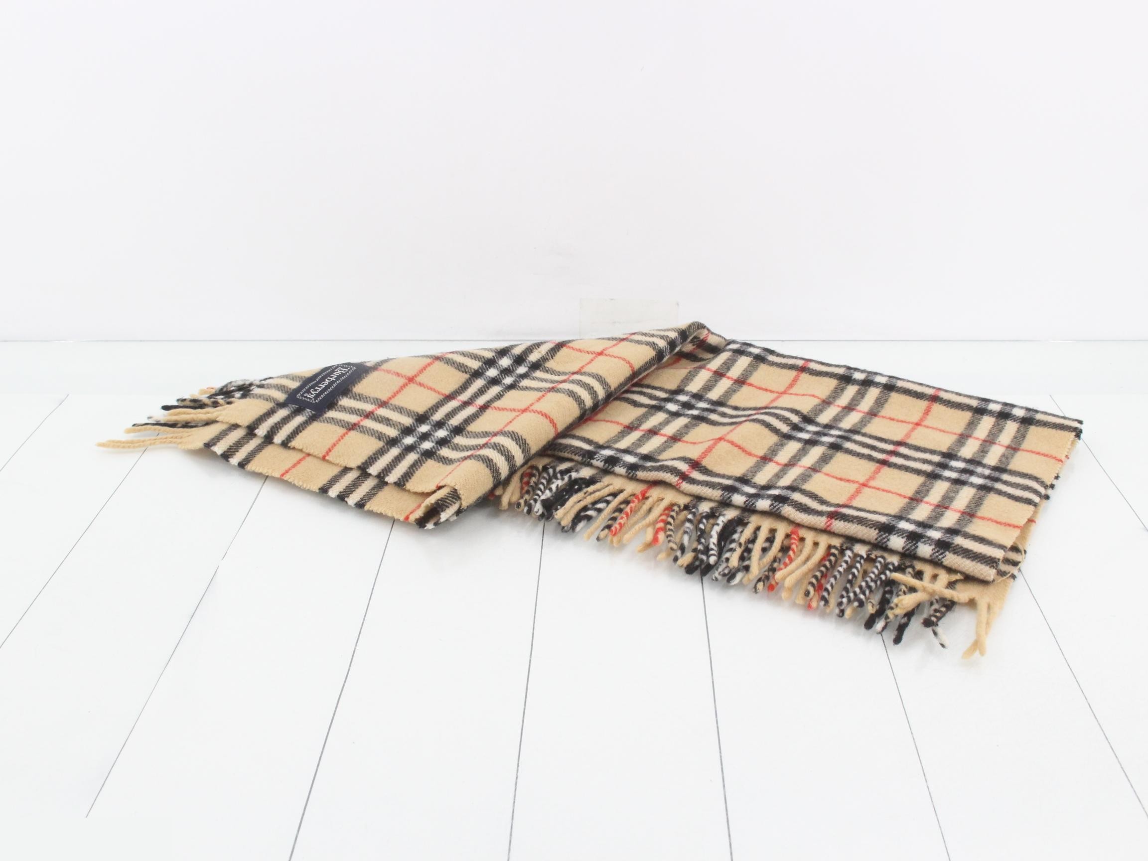 Other lines: Small items, accessories, and scarves — view 3