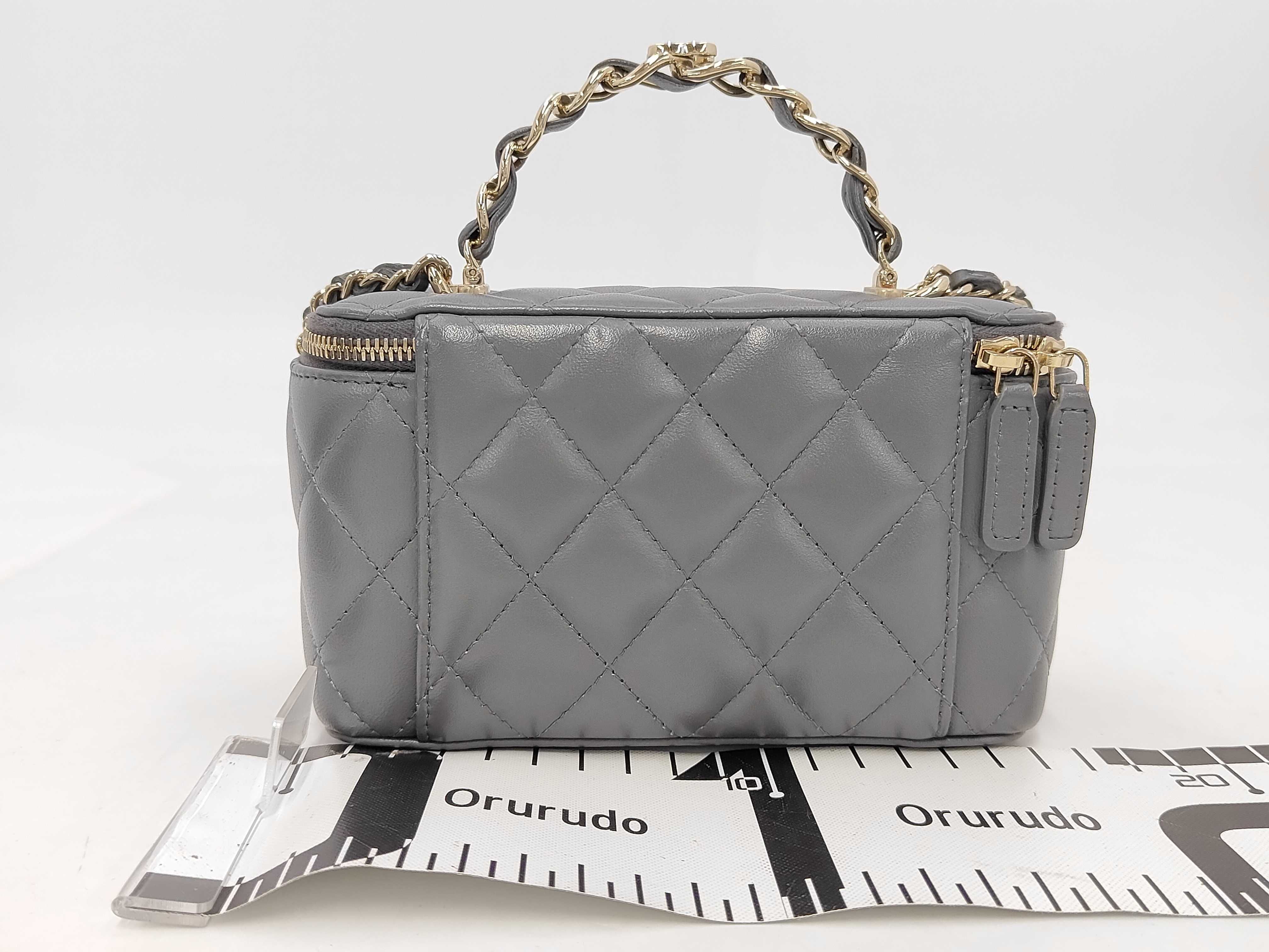 Matelassé Vanity Chain Shoulder Bag, Lambskin, Gray, Gold Hardware. — view 2