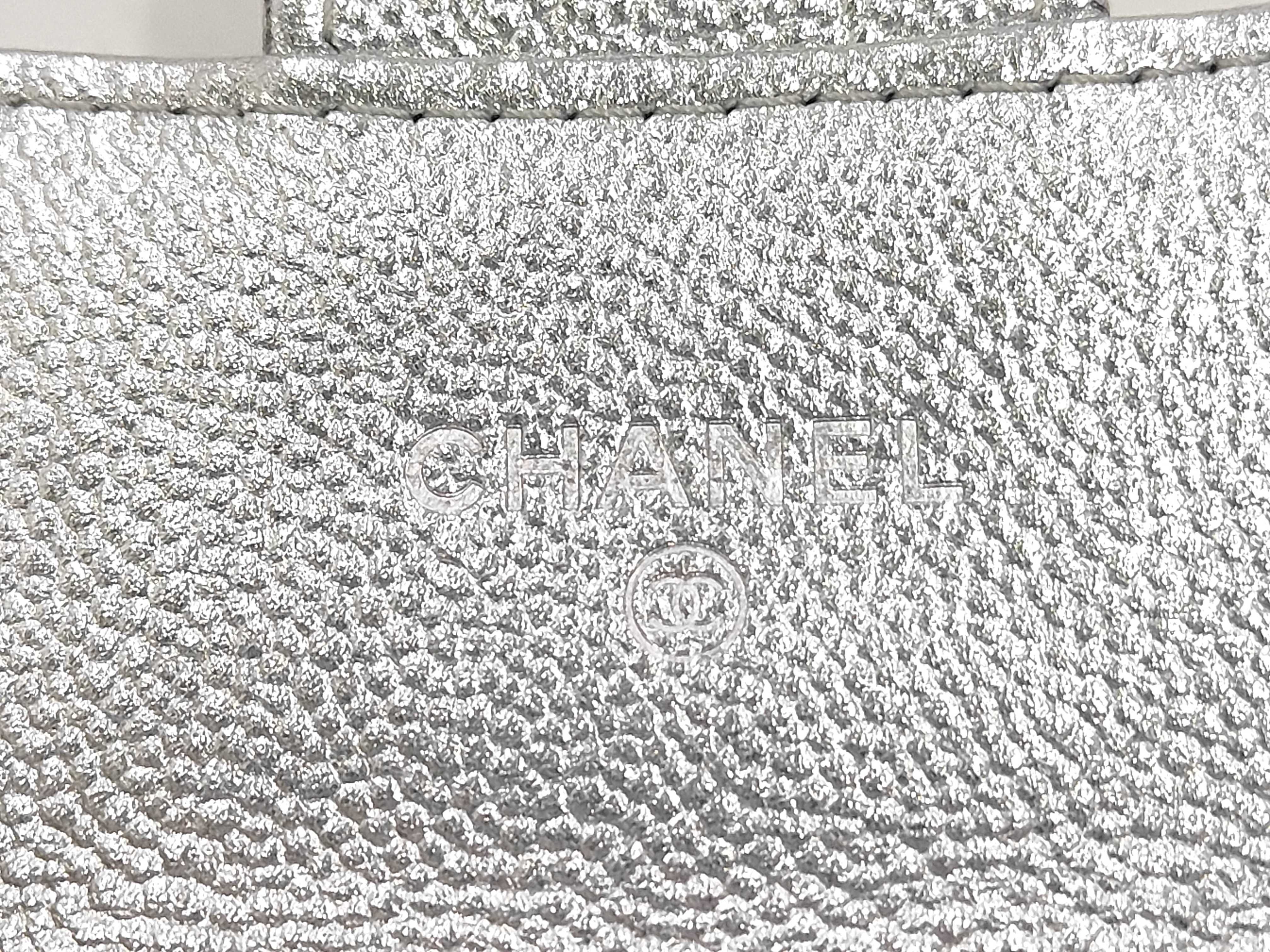 Caviar Skin Mini Chain Wallet — view 8