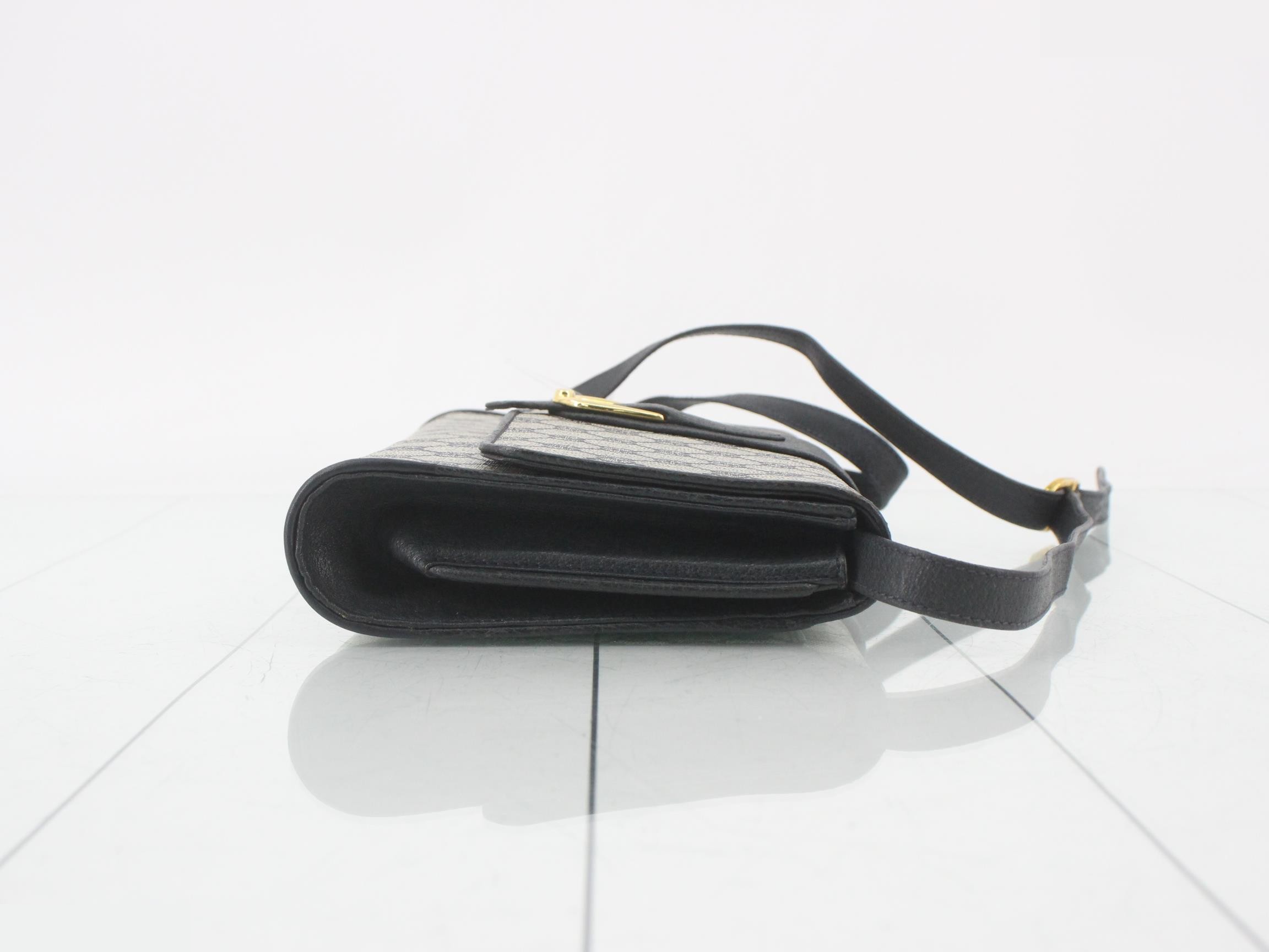 GG Supreme Leather Shoulder Bag — view 3