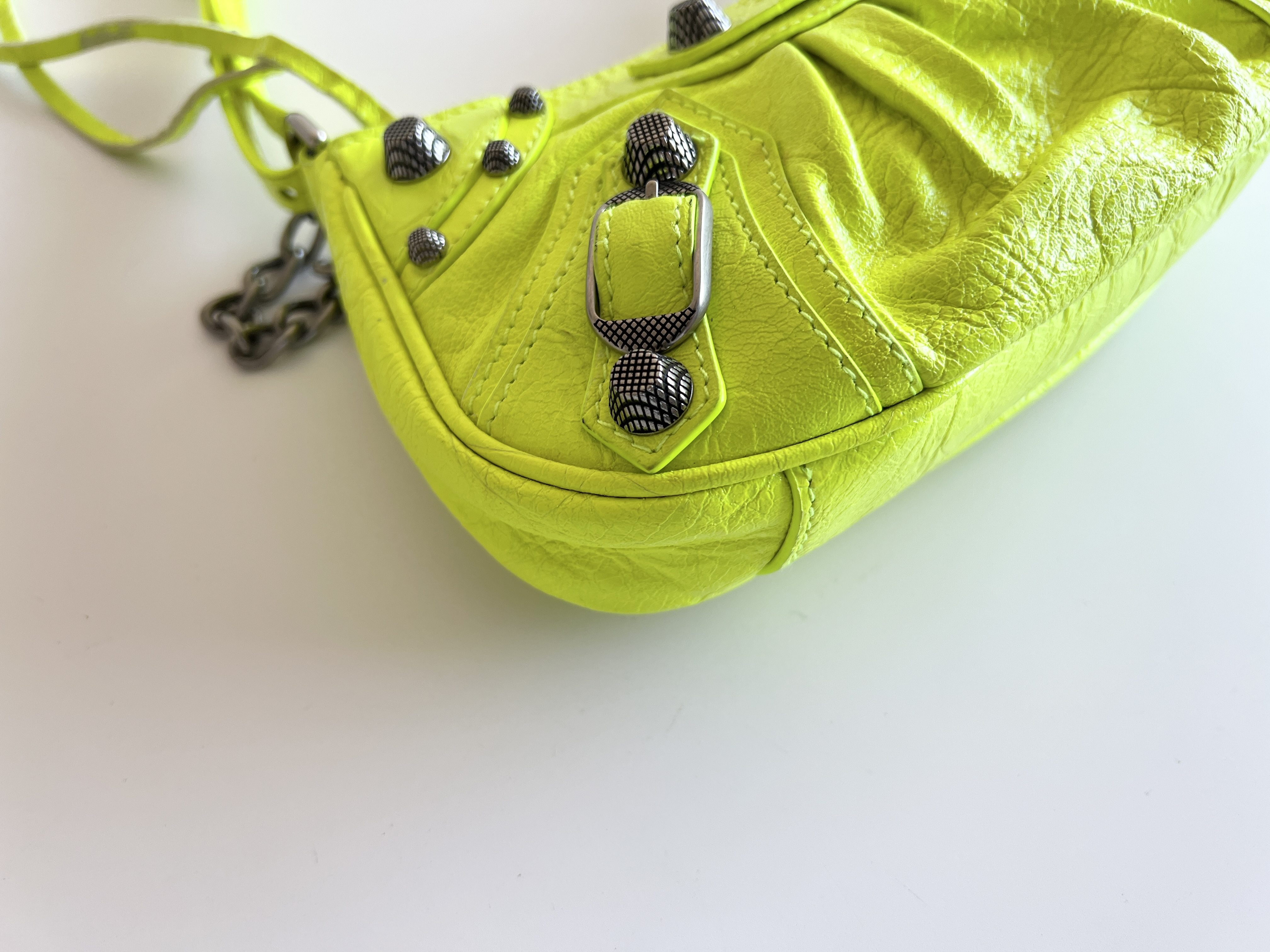 Lucagol 2-way Chain Shoulder Bag — view 11