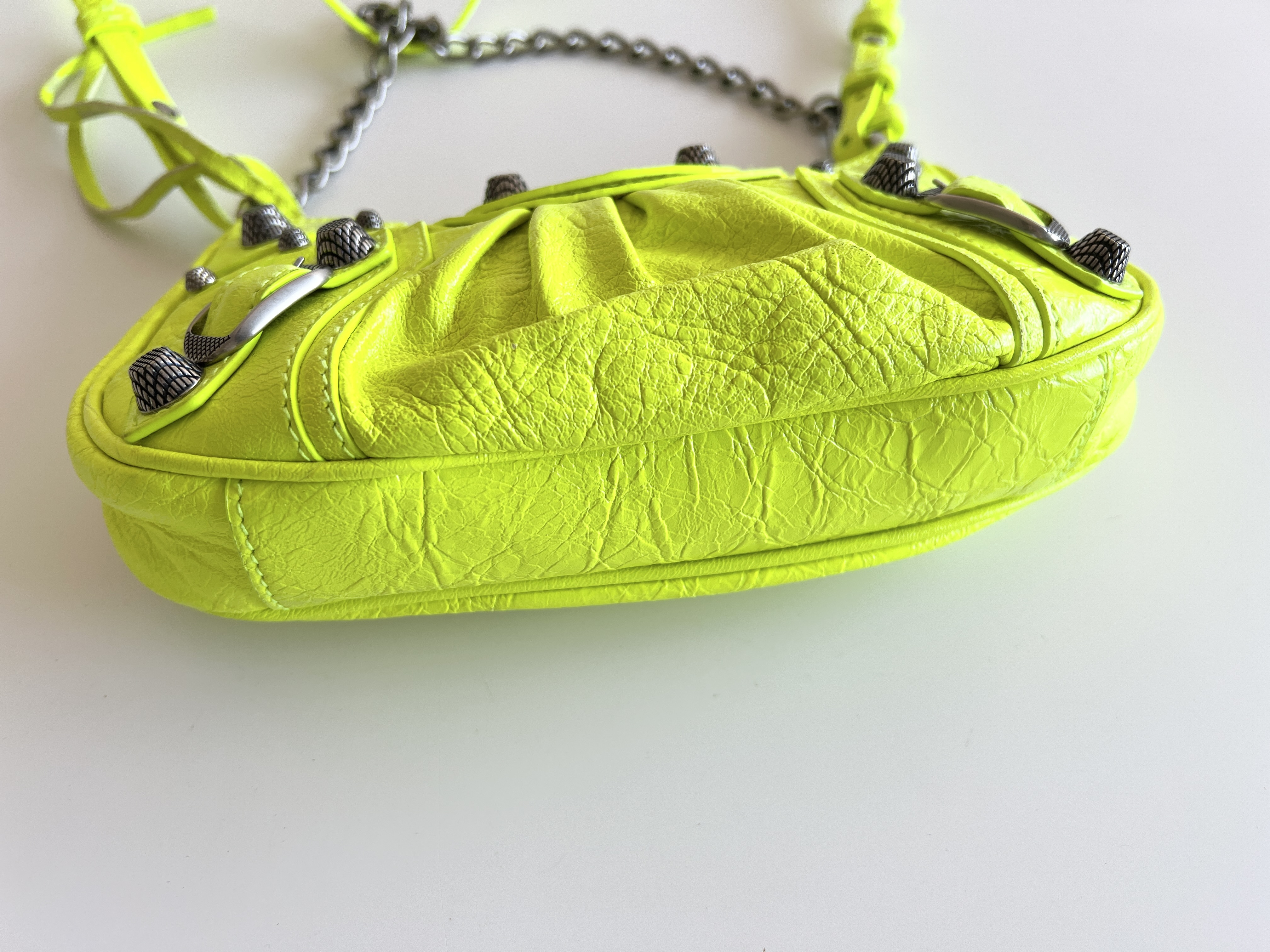 Lucagol 2-way Chain Shoulder Bag — view 15