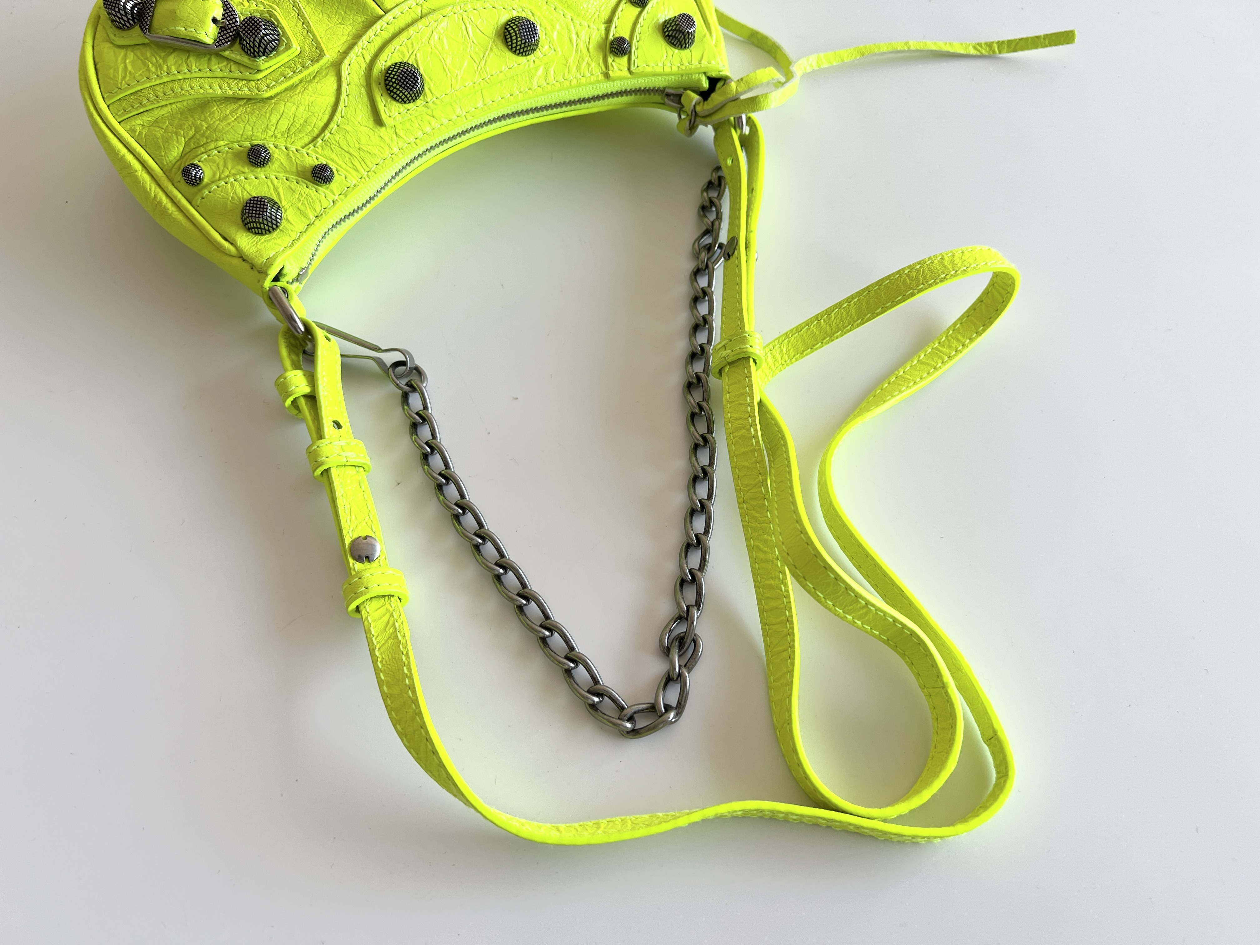 Lucagol 2-way Chain Shoulder Bag — view 4