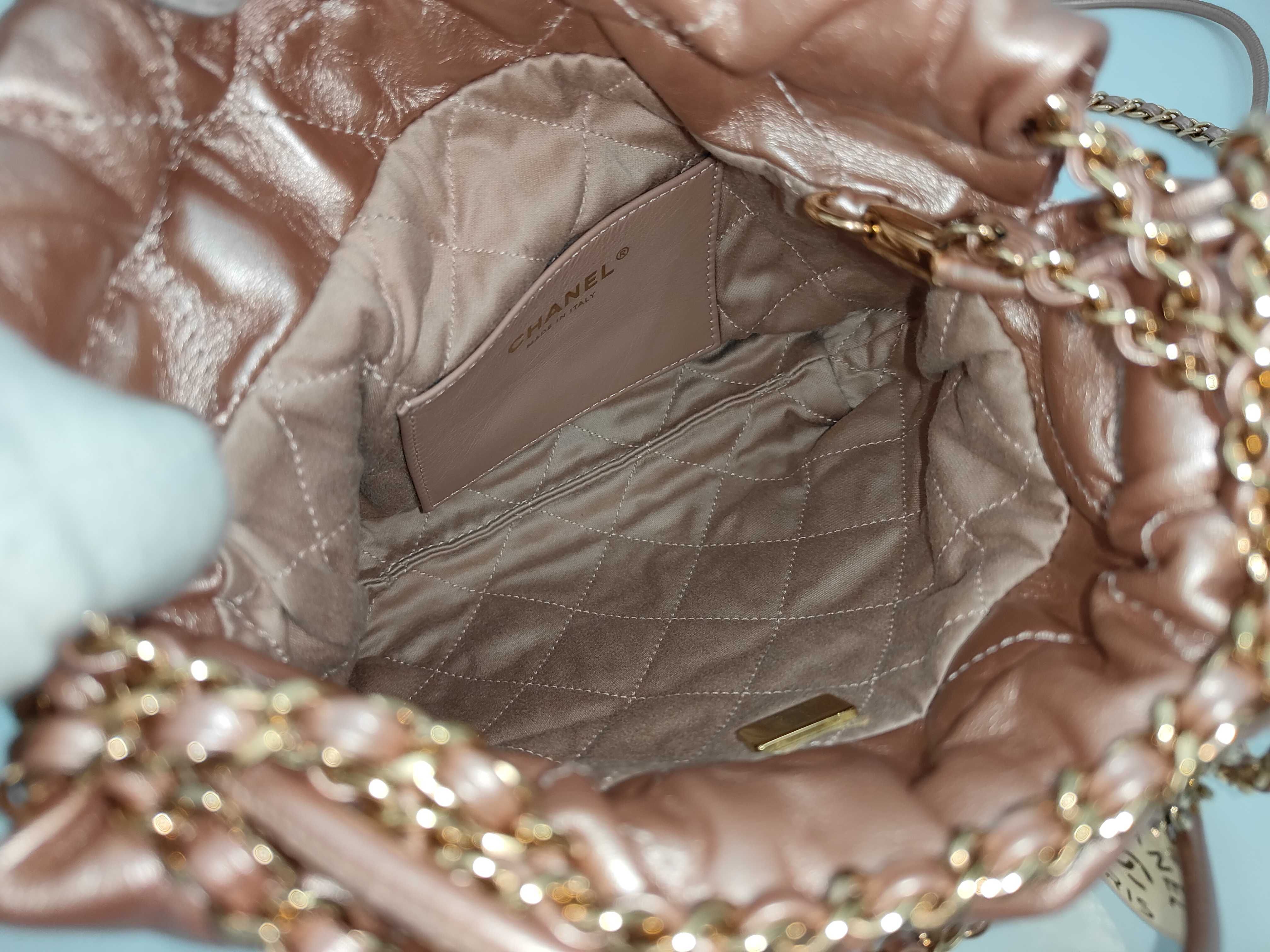 22 Mini Chain Leather Shoulder Bag — view 8
