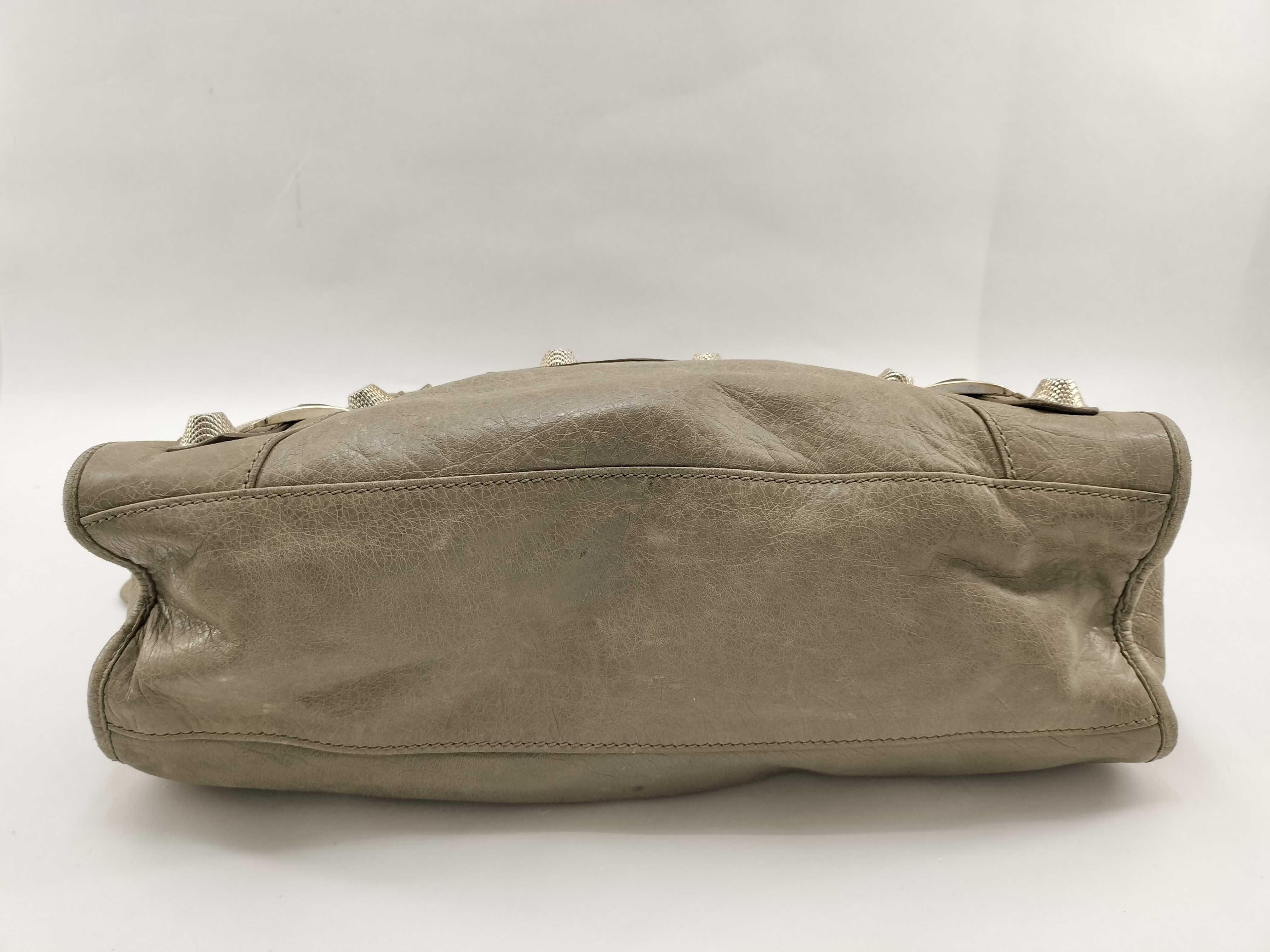 ID- THE GIANTCITY Cowskin 2-Way Handbag Beige 173084 Mirror Included Handbag — view 4