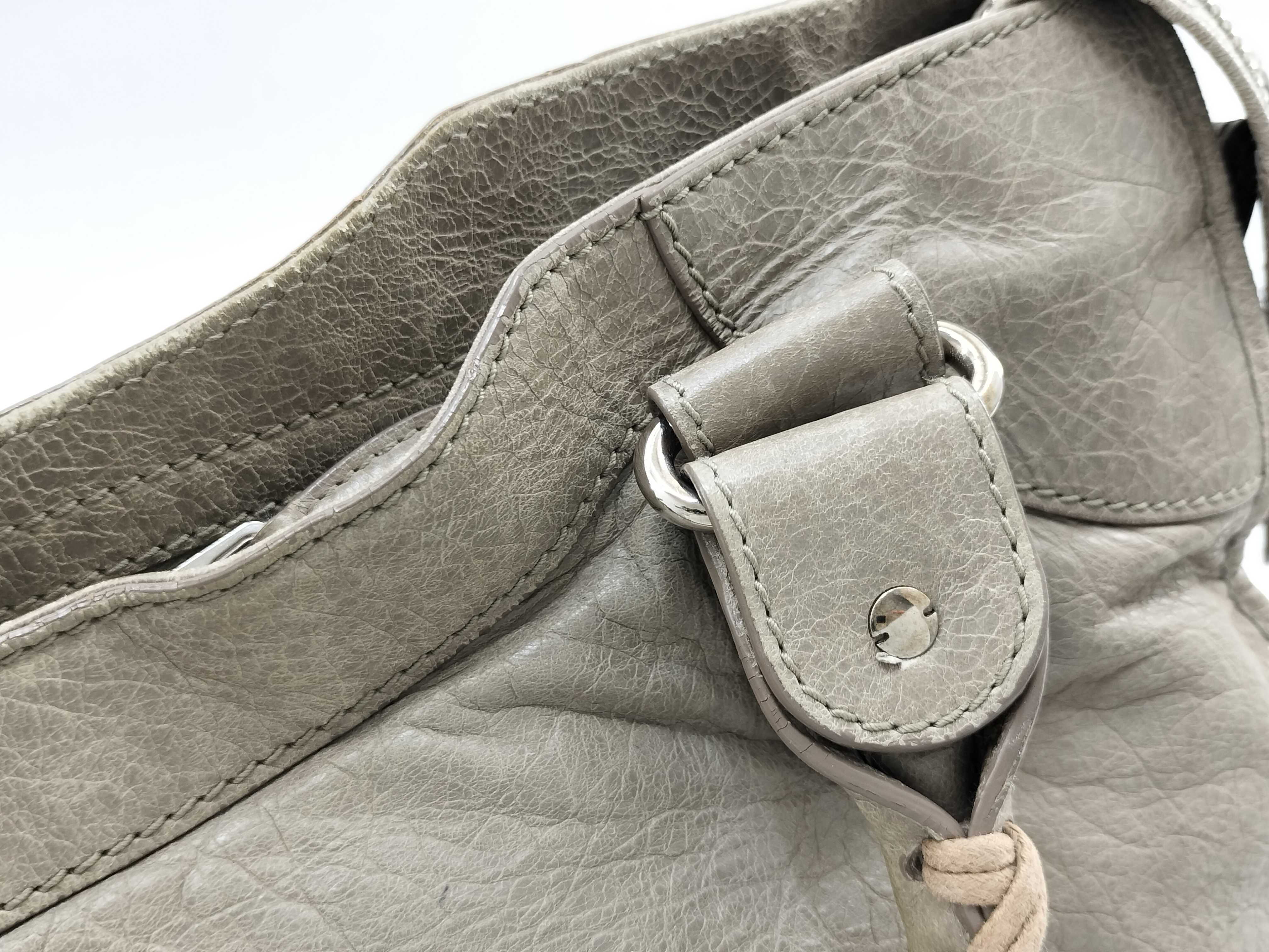 ID- THE GIANTCITY Cowskin 2-Way Handbag Beige 173084 Mirror Included Handbag — view 8