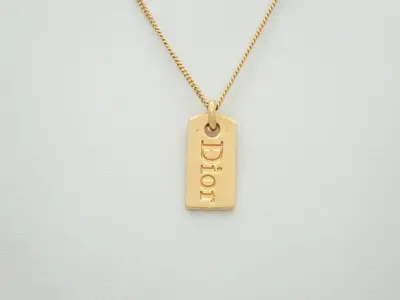 Gold necklace, chain approximately 43cm