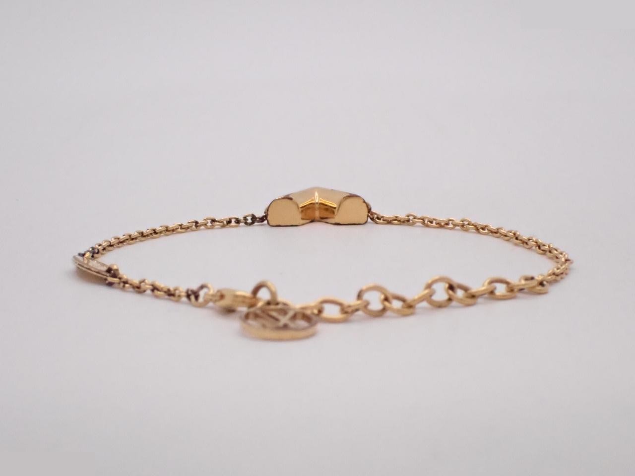 Essential V Bracelet, wrist size approximately 21cm — view 2