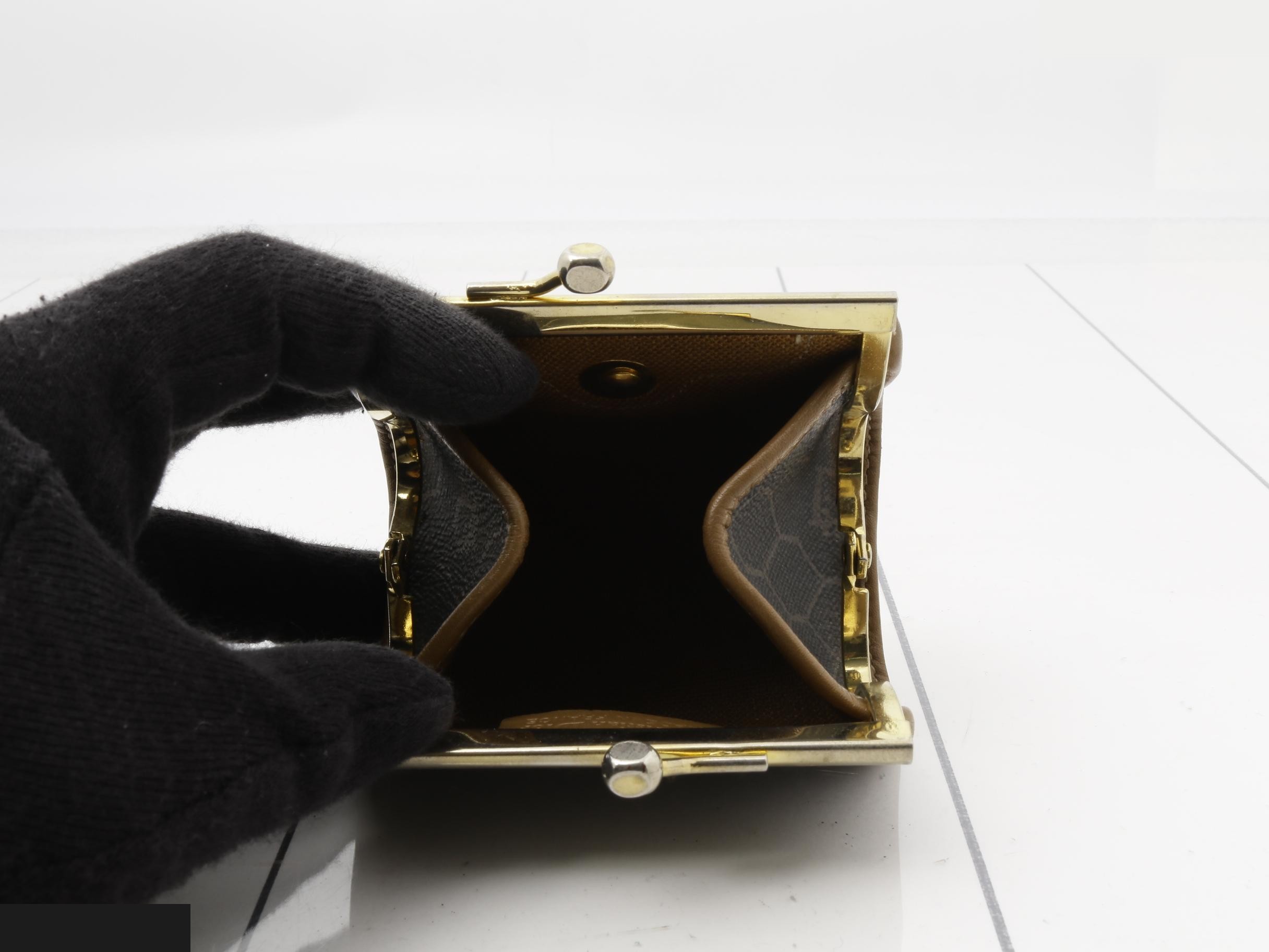 Coin purse, clasp type, honeycomb pattern — view 4