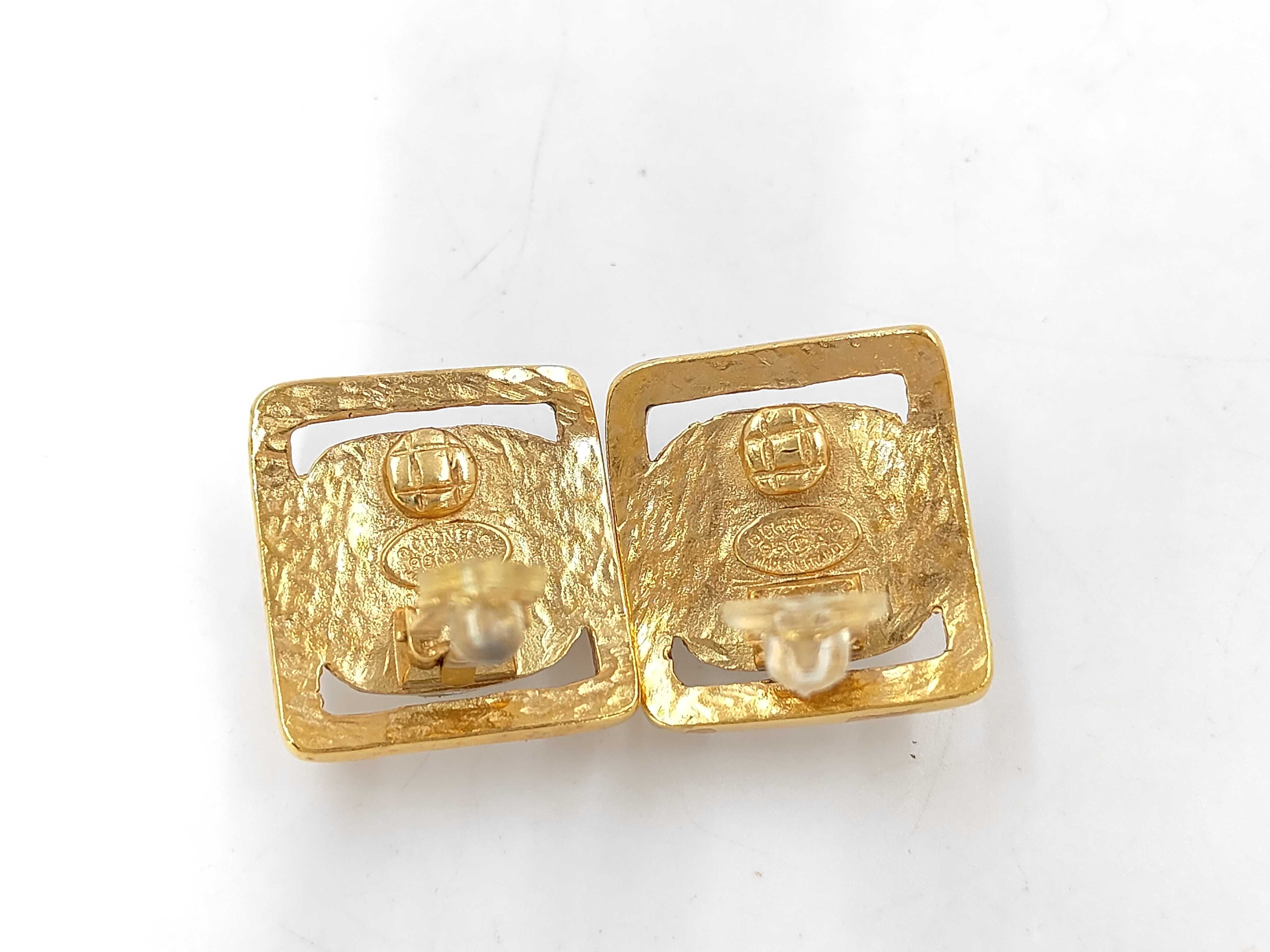 earrings — view 3