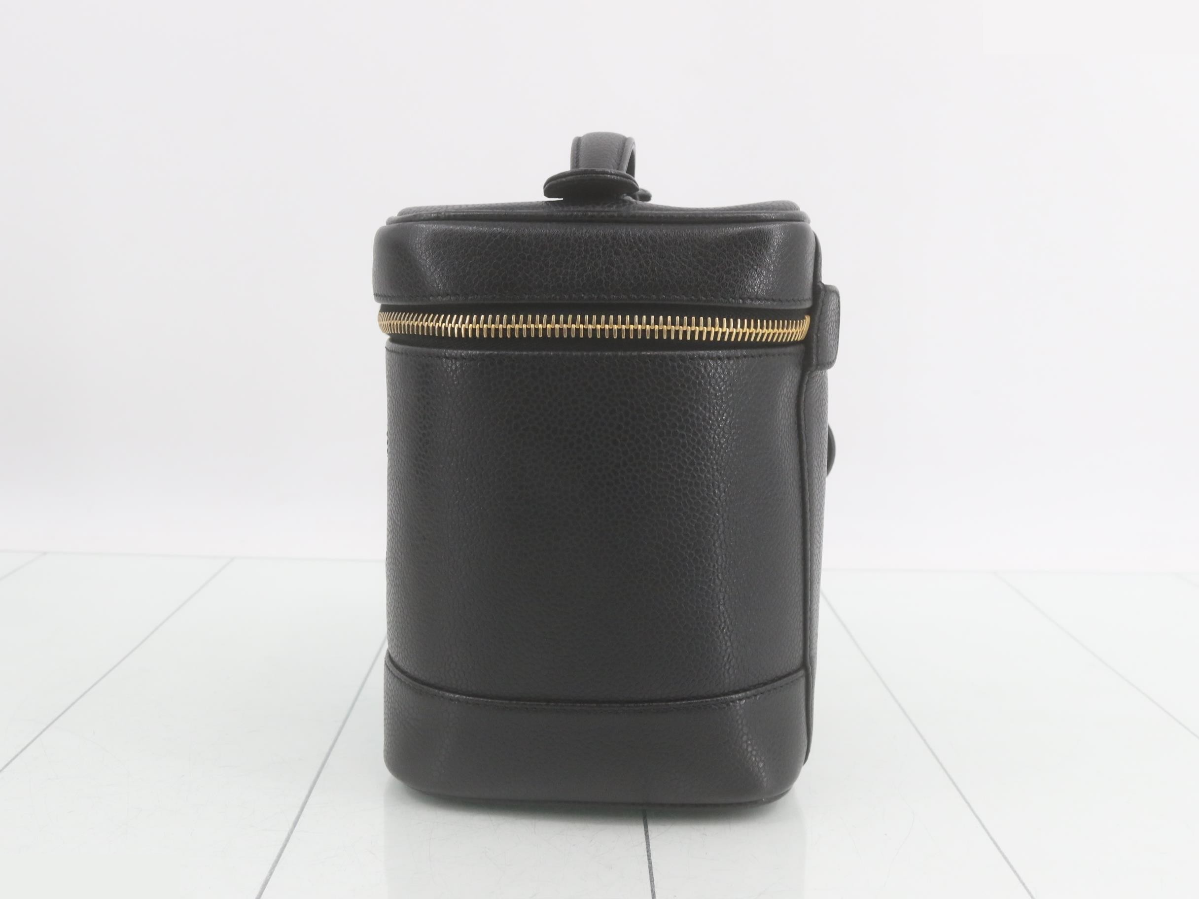 Vanity bag, caviar leather — view 3