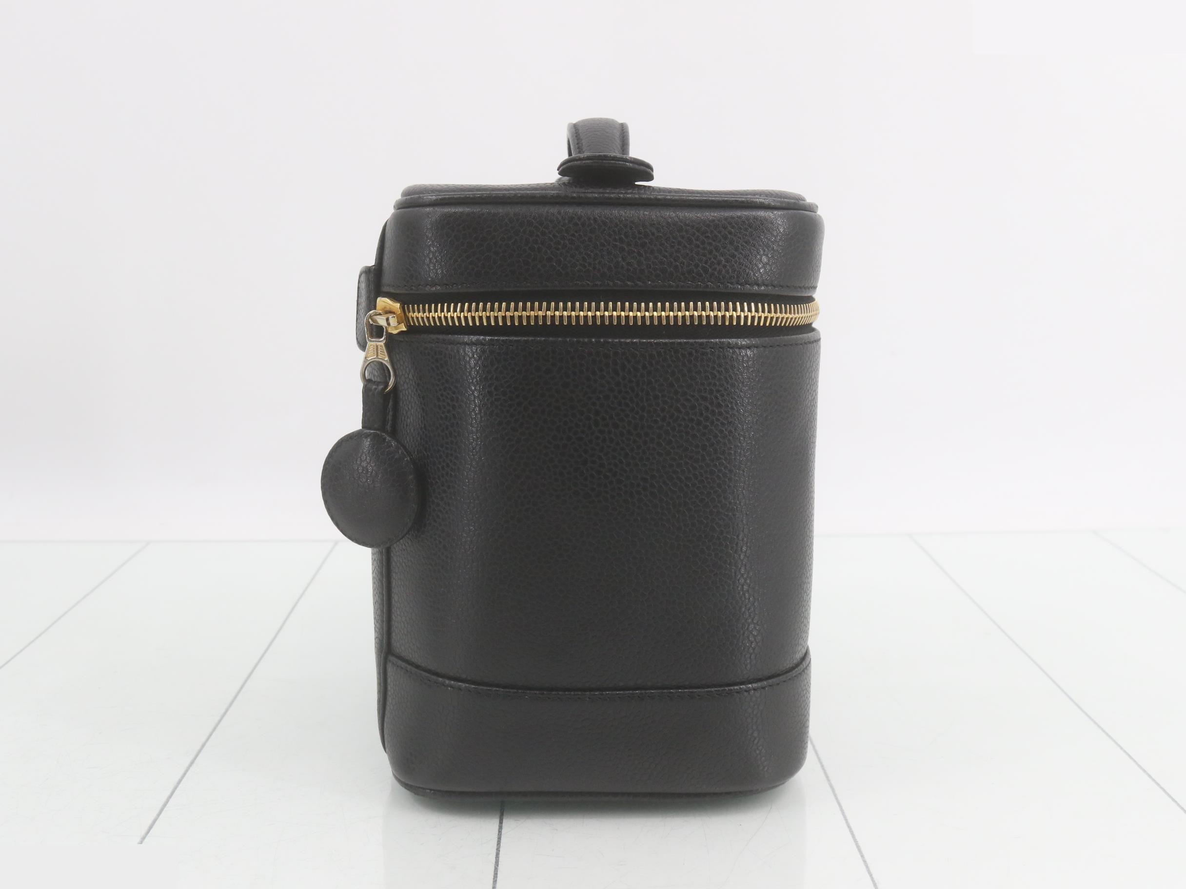 Vanity bag, caviar leather — view 4