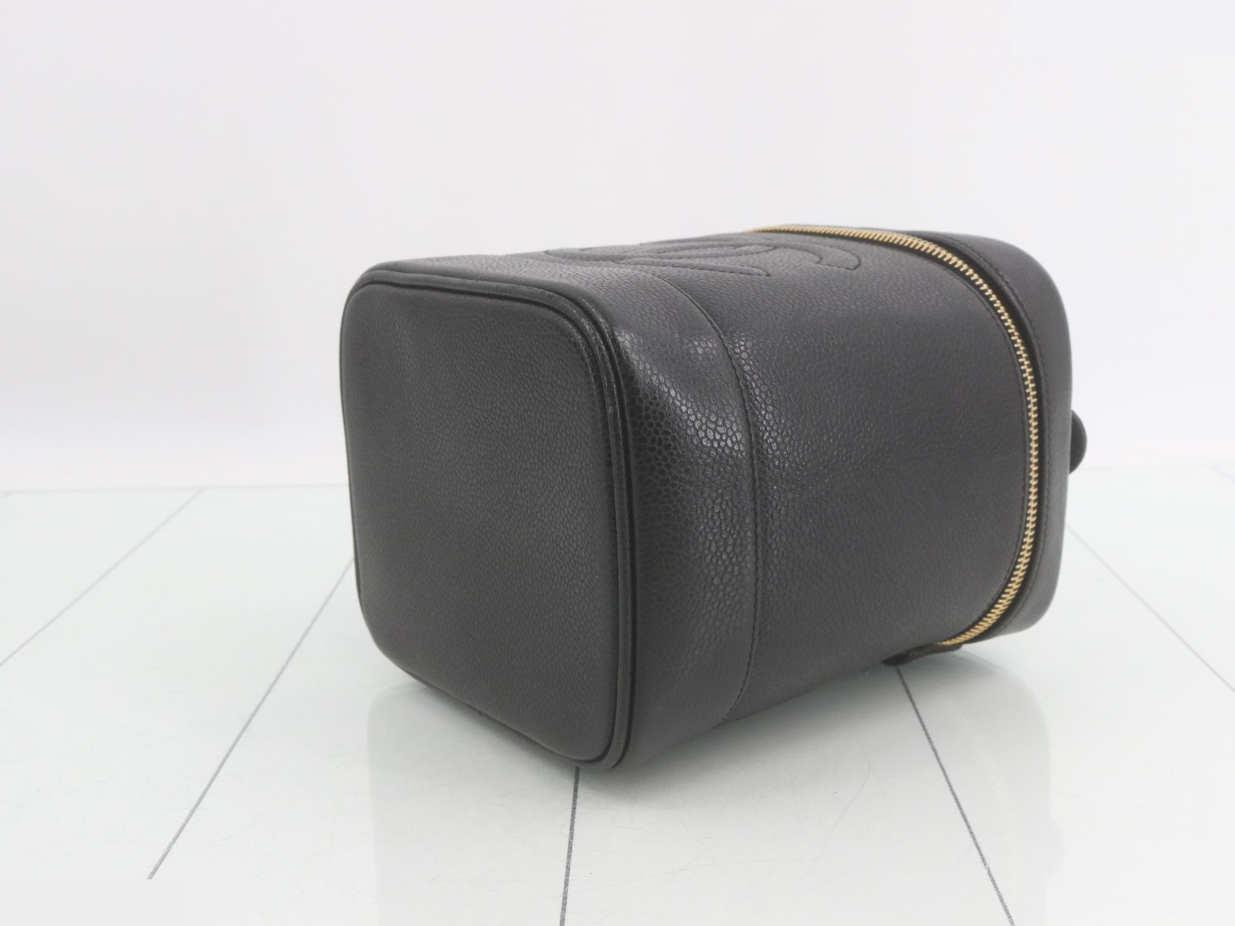 Vanity bag, caviar leather — view 6