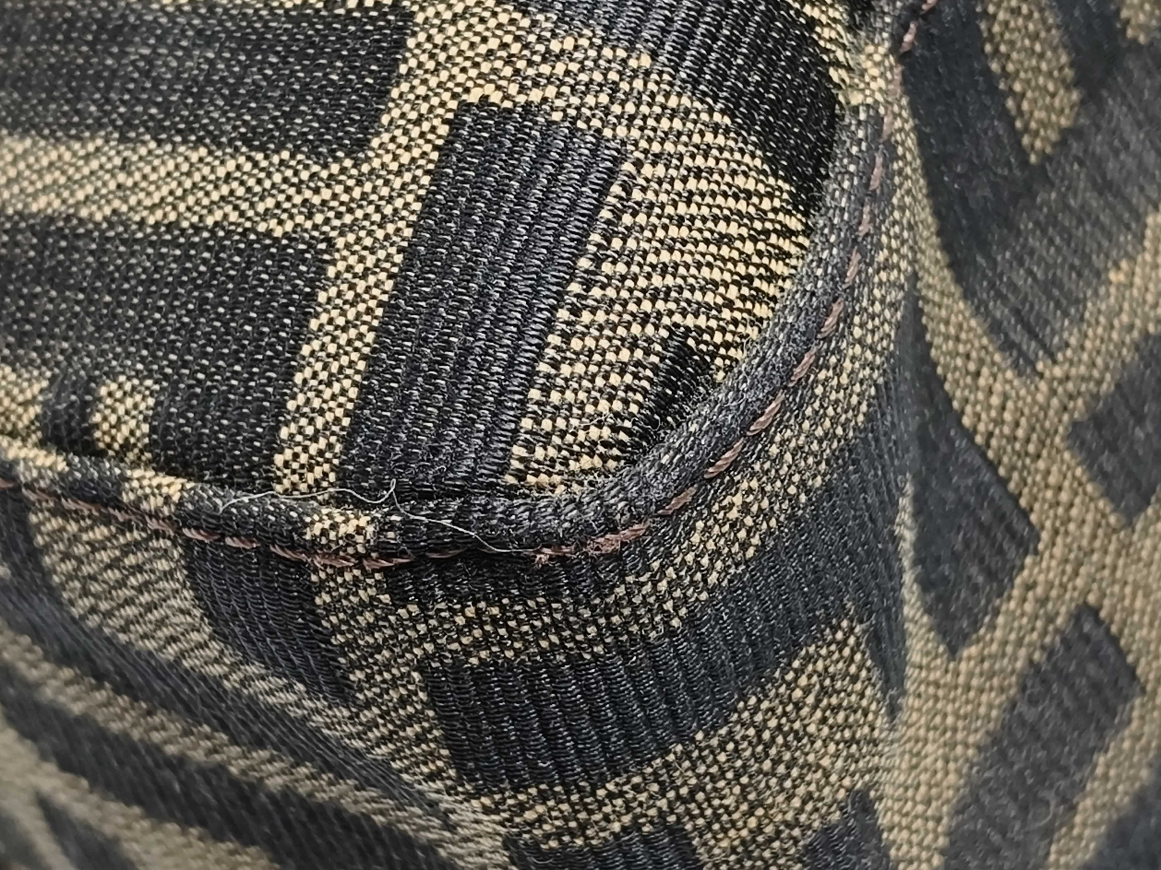 Zucca pattern Fendi Zucca handbag Mamma Bucket brown shoulder bag — view 6