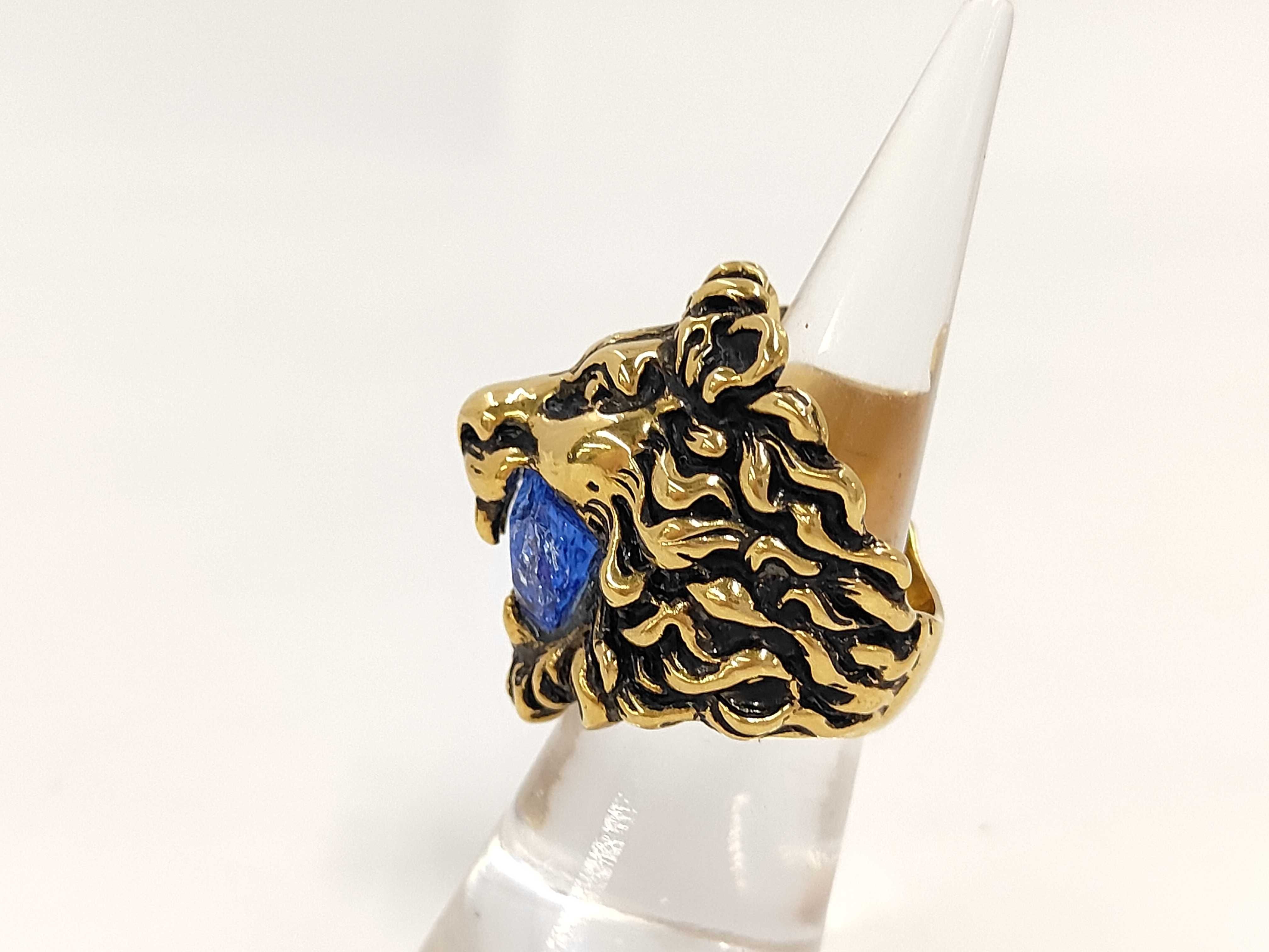 Lion Gold Ring, Size 13 — view 2