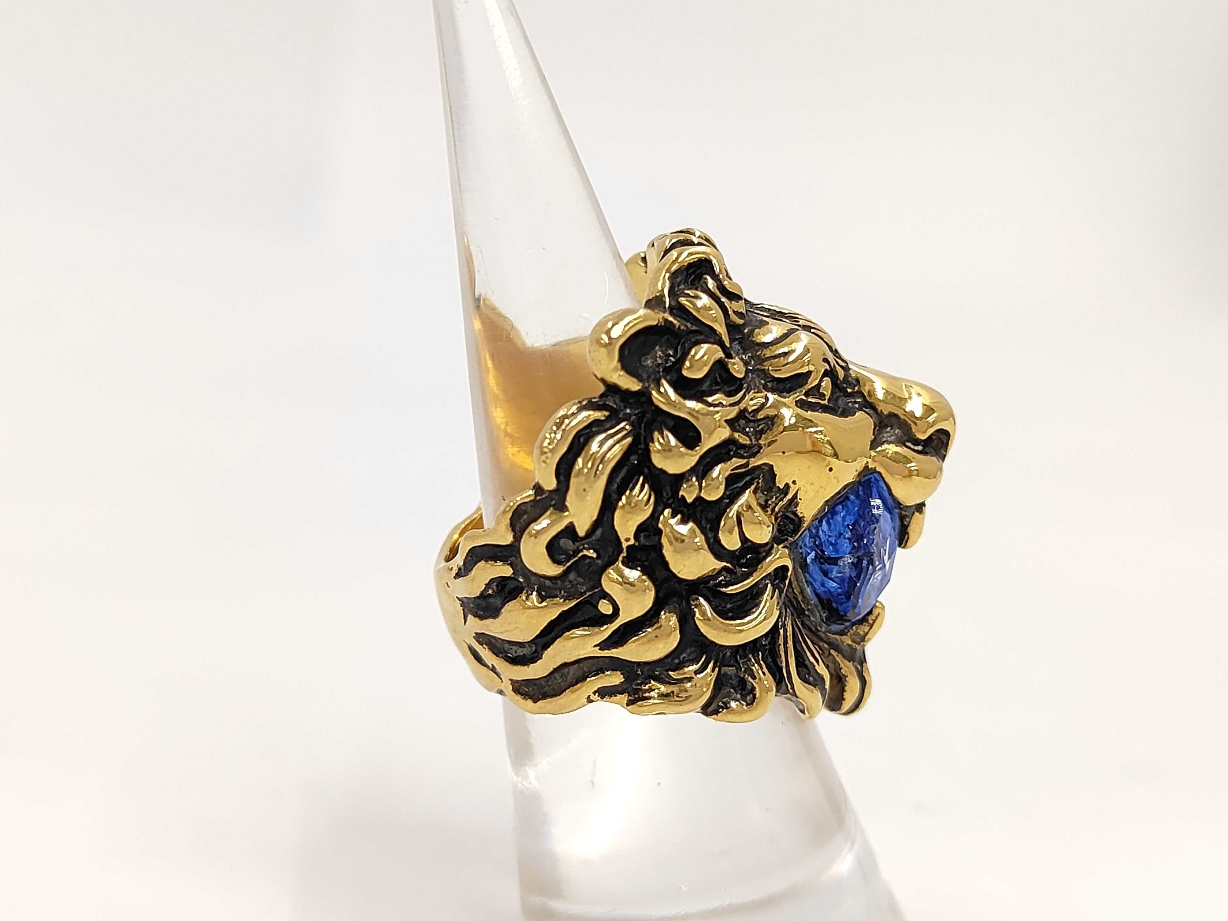 Lion Gold Ring, Size 13 — view 3
