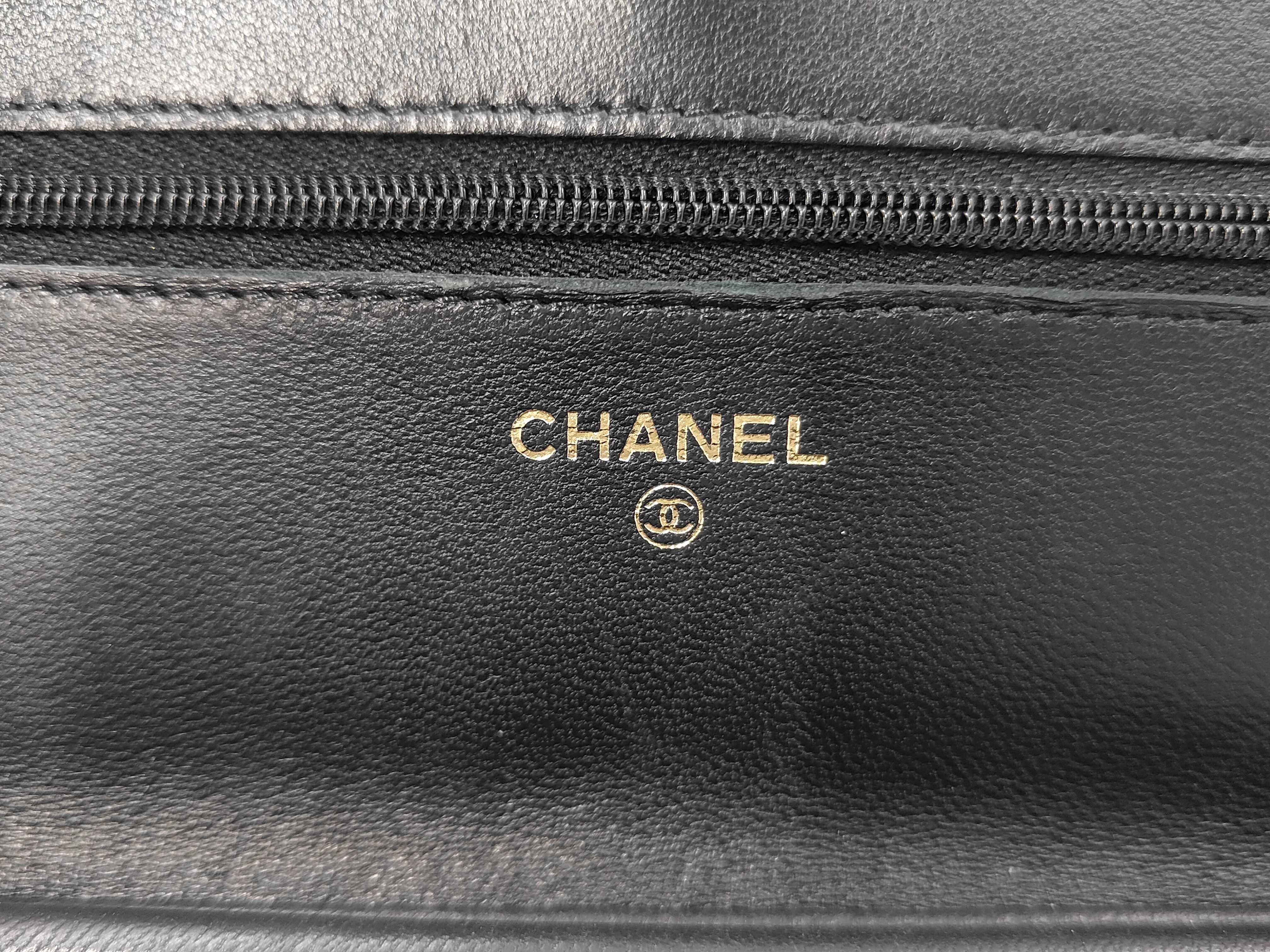 Matelassé Chain Wallet WOC Black Lambskin Gold Hardware Bag — view 11