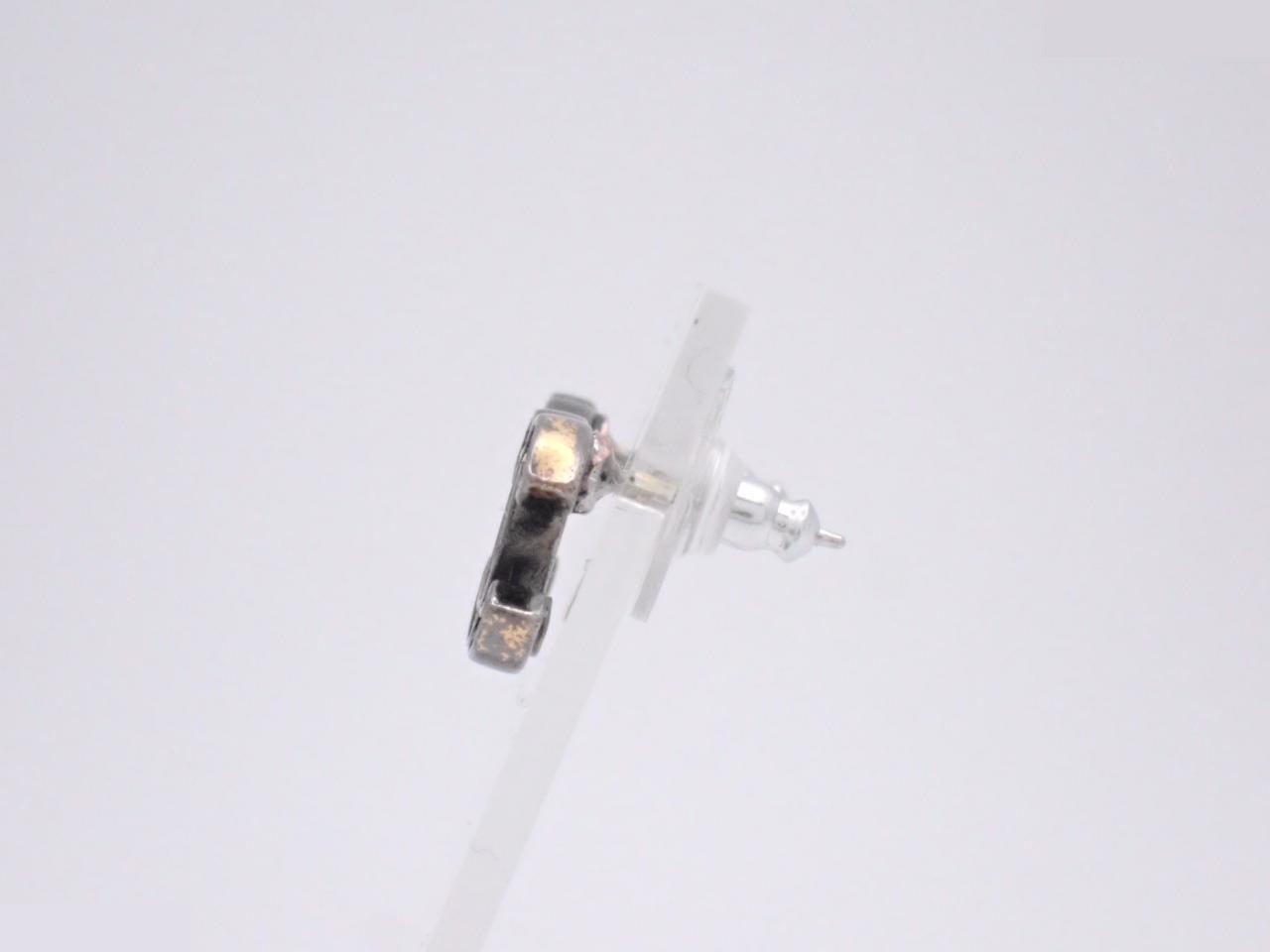 06P Piercing — view 3