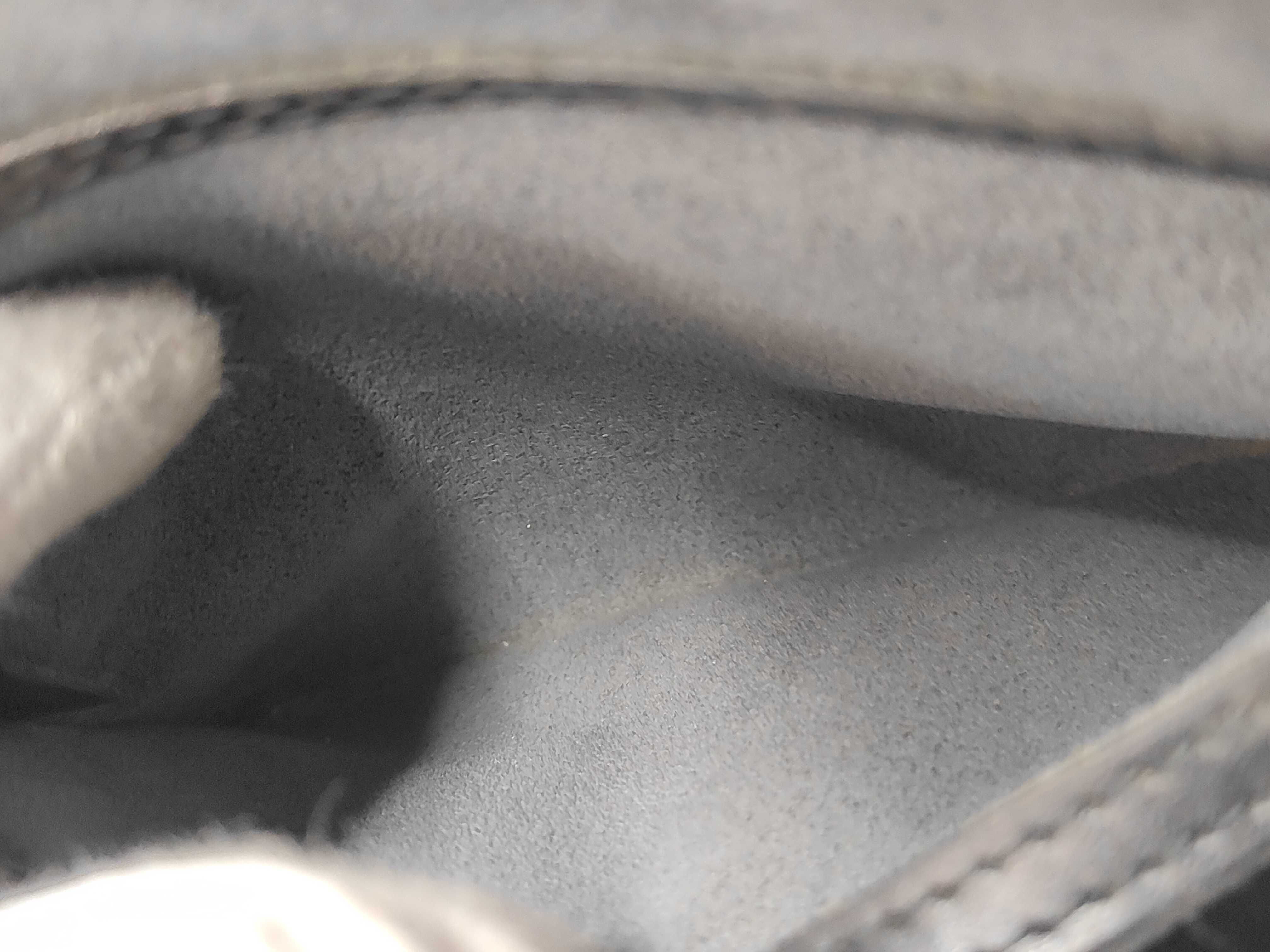 Epi M52142 Alma Noir Handbag — view 12