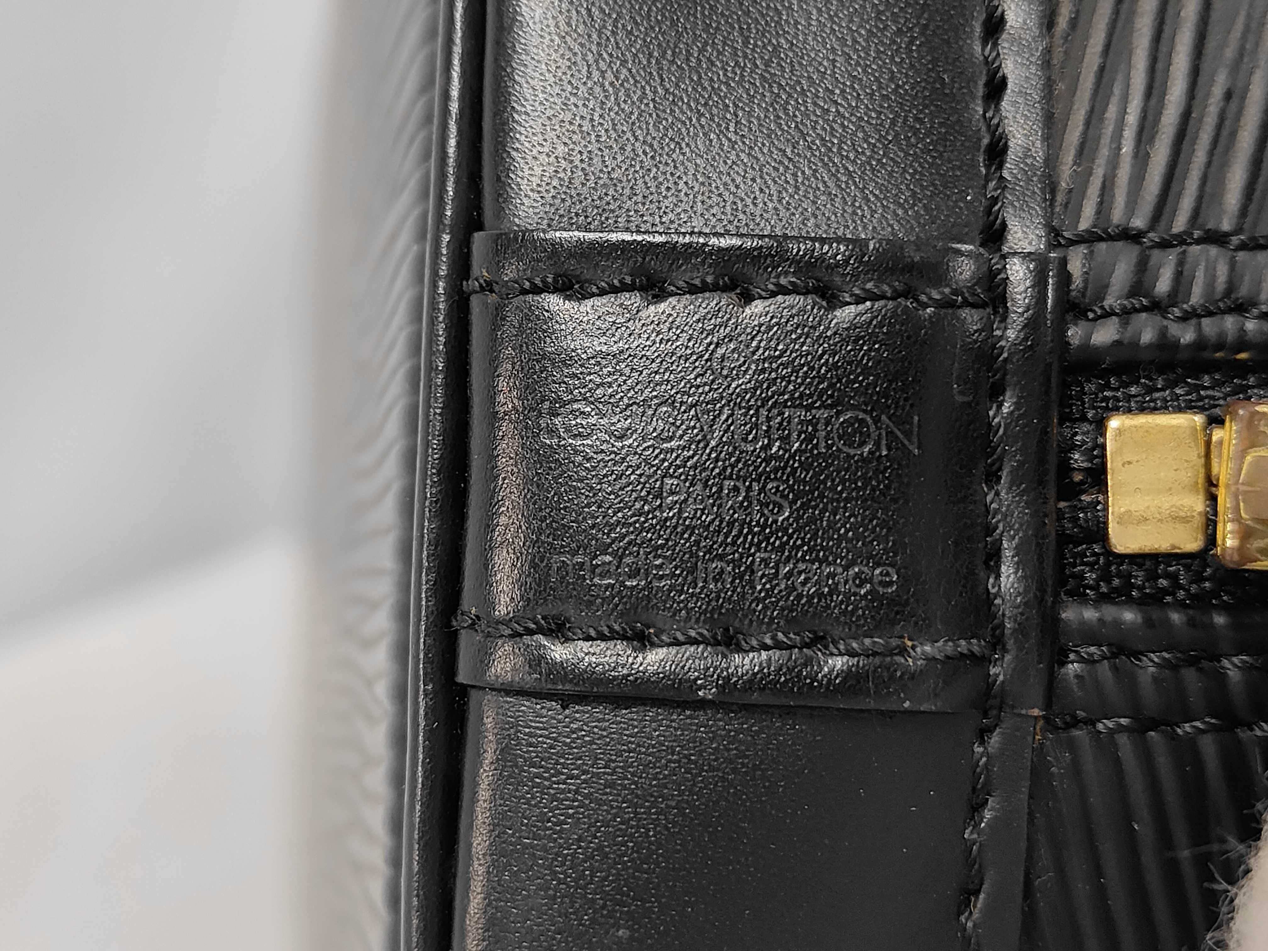 Epi M52142 Alma Noir Handbag — view 9