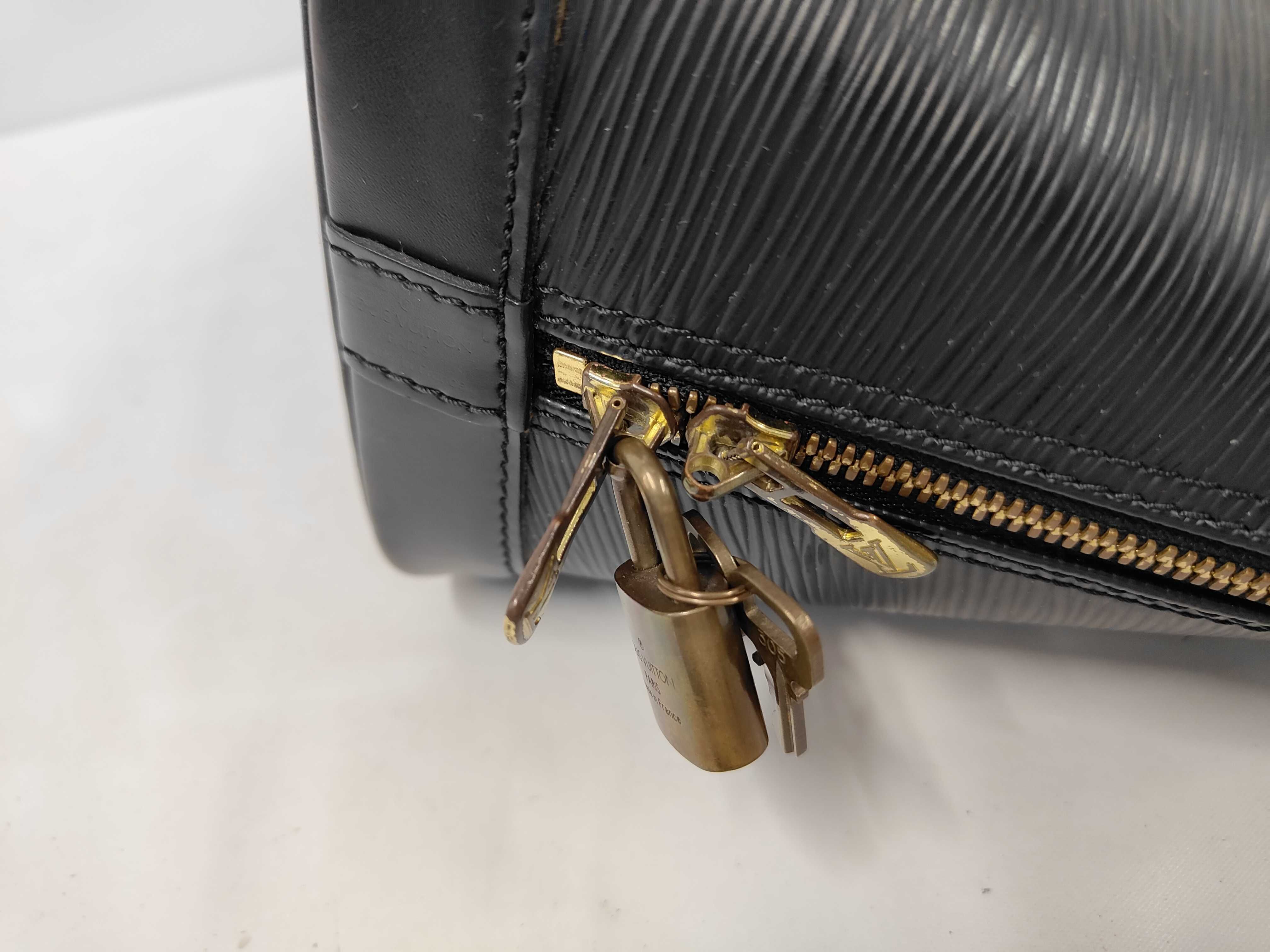 Epi M52142 Alma Noir Handbag — view 10