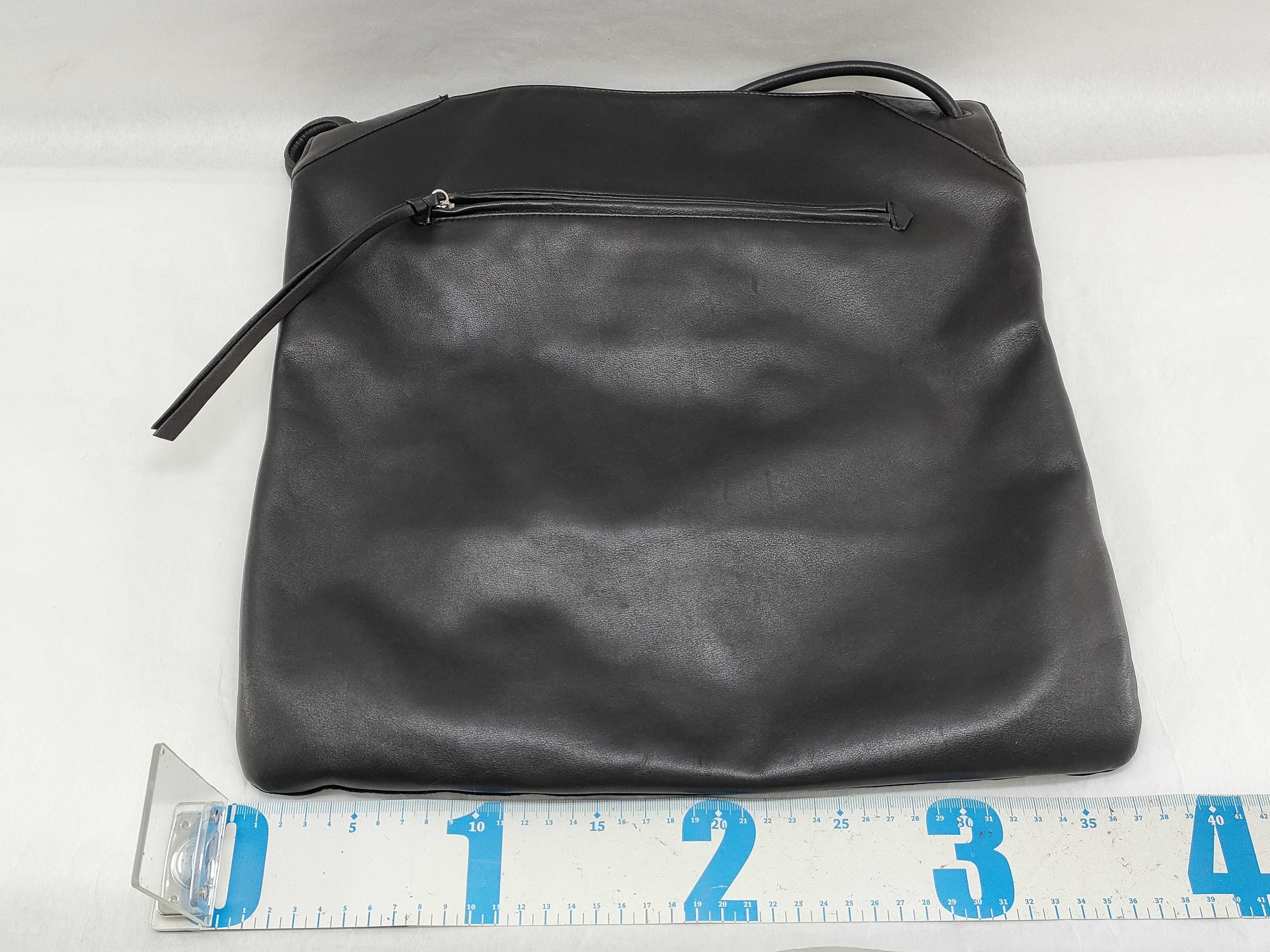 BLUE LABEL Pigskin Leather Horse Logo Black Shoulder Bag — view 2