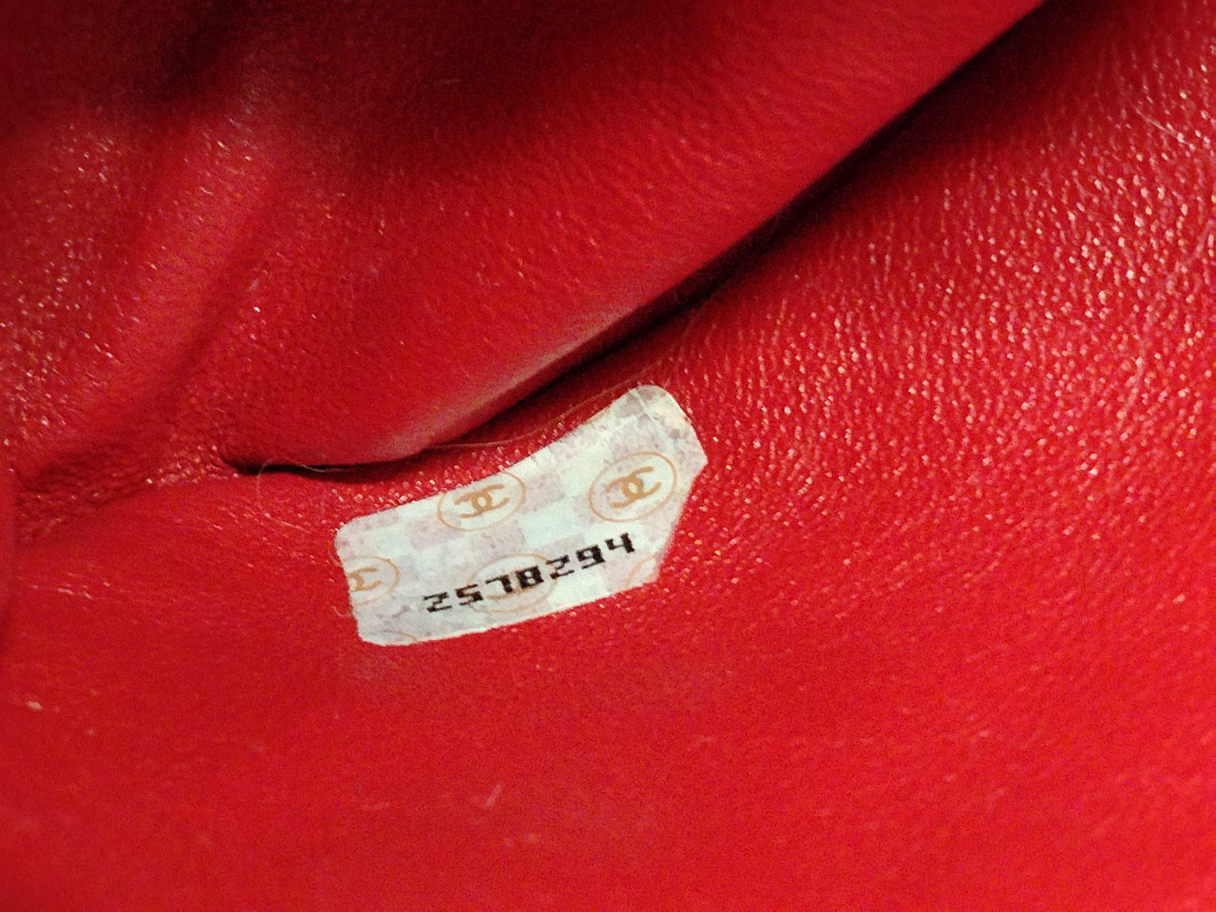 Lambskin V-Stitch Turnlock Chain Shoulder Bag — view 14
