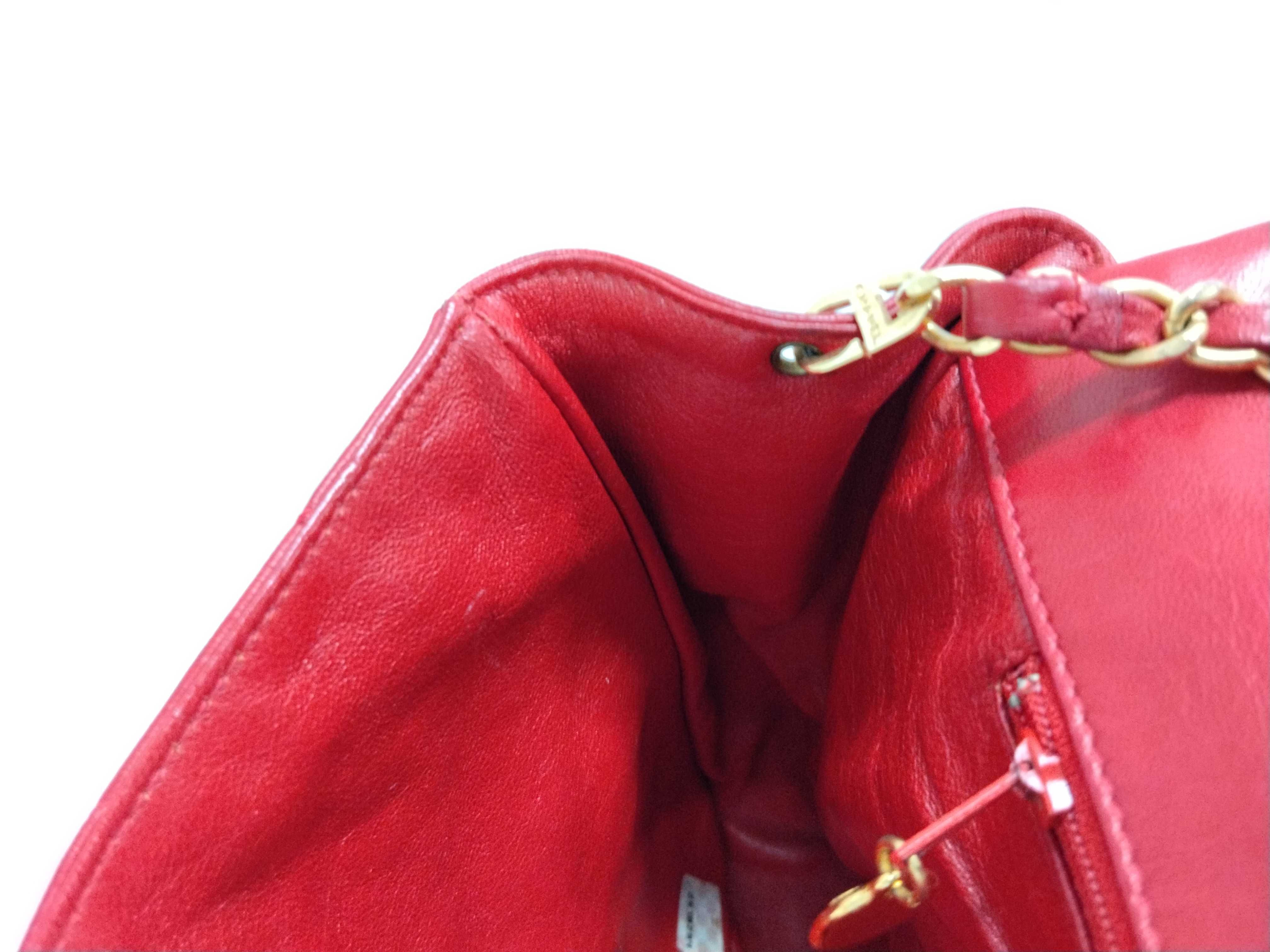 Lambskin V-Stitch Turnlock Chain Shoulder Bag — view 8