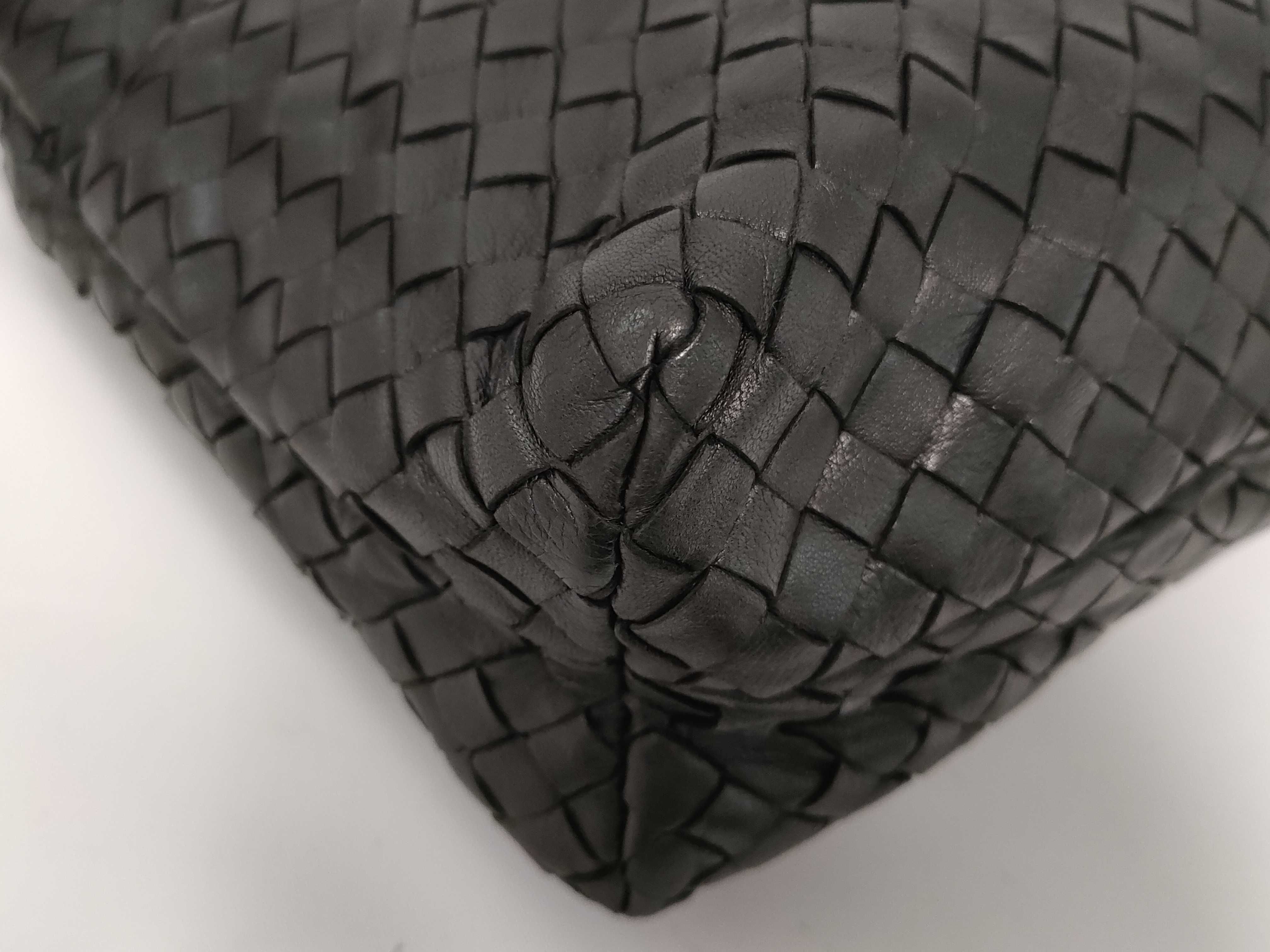 Intrecciato Bag Shoulder Bag — view 4