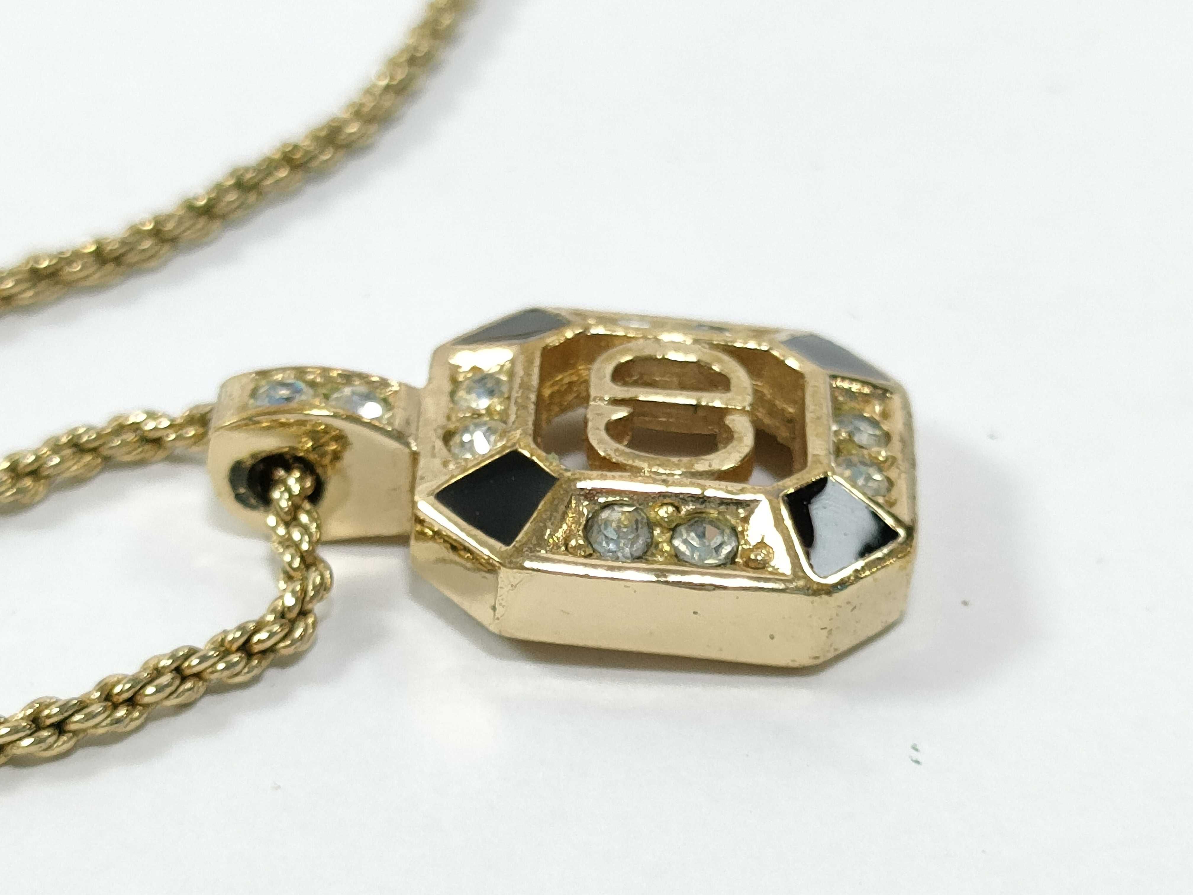 Necklace — view 3