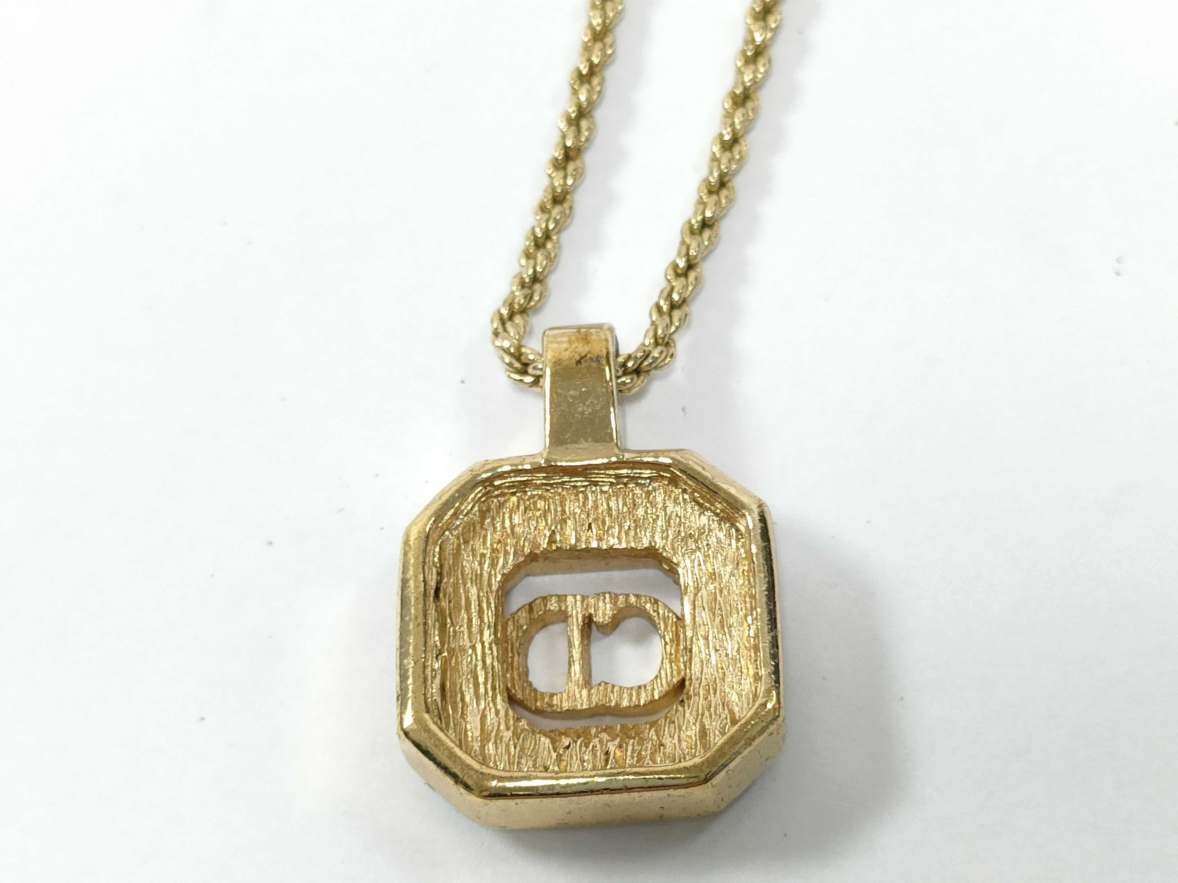 Necklace — view 4