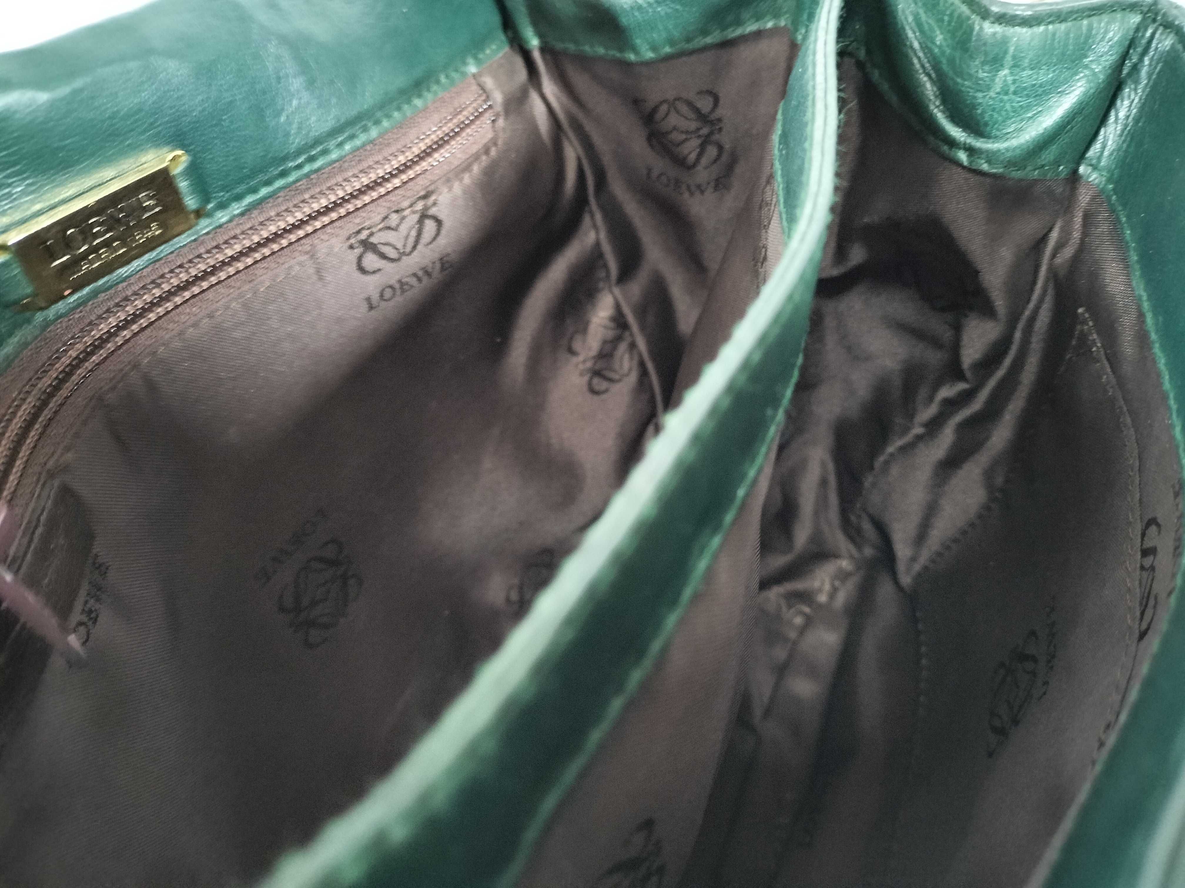 Anagram Leather Shoulder Bag — view 11