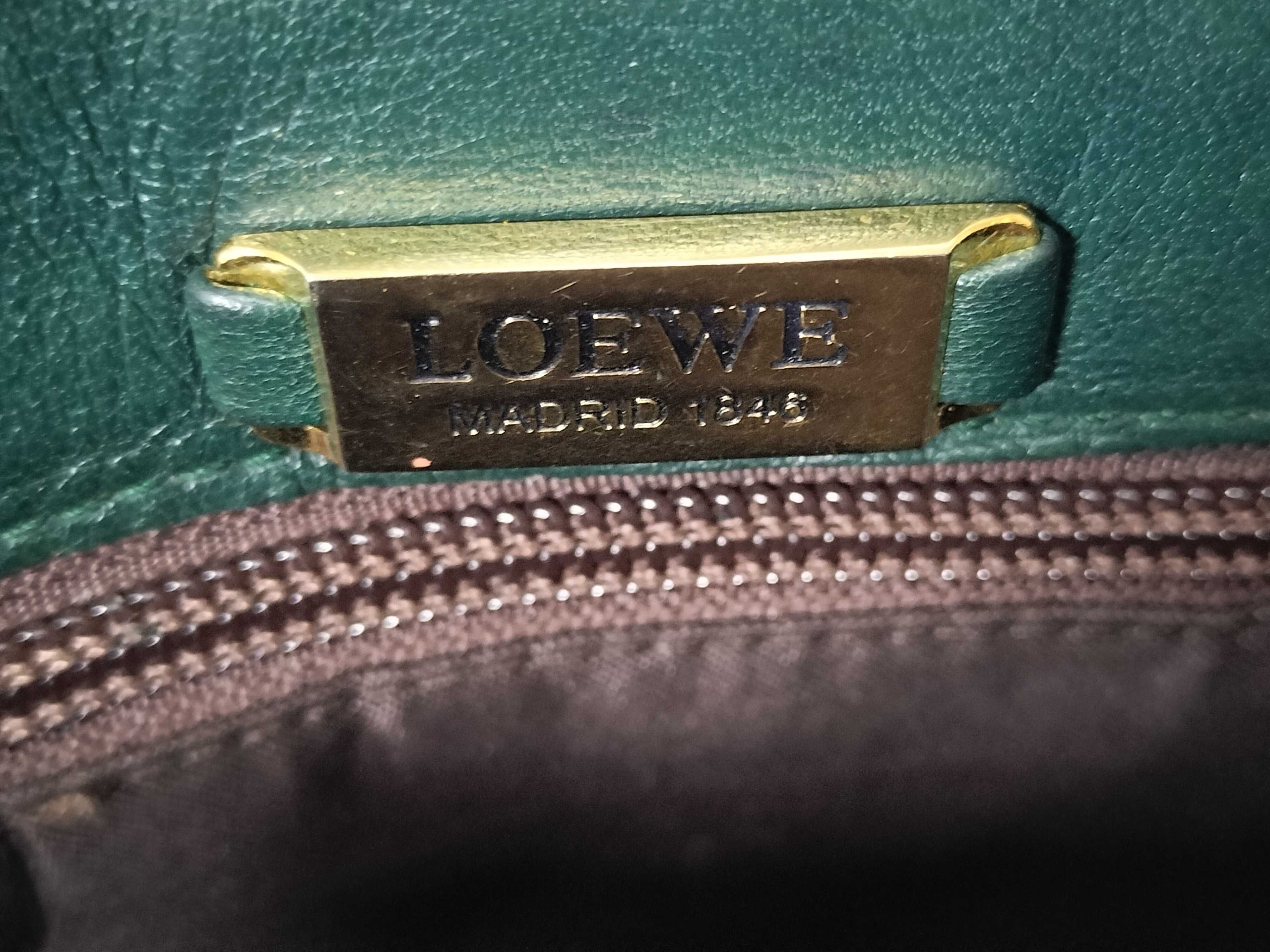 Anagram Leather Shoulder Bag — view 12