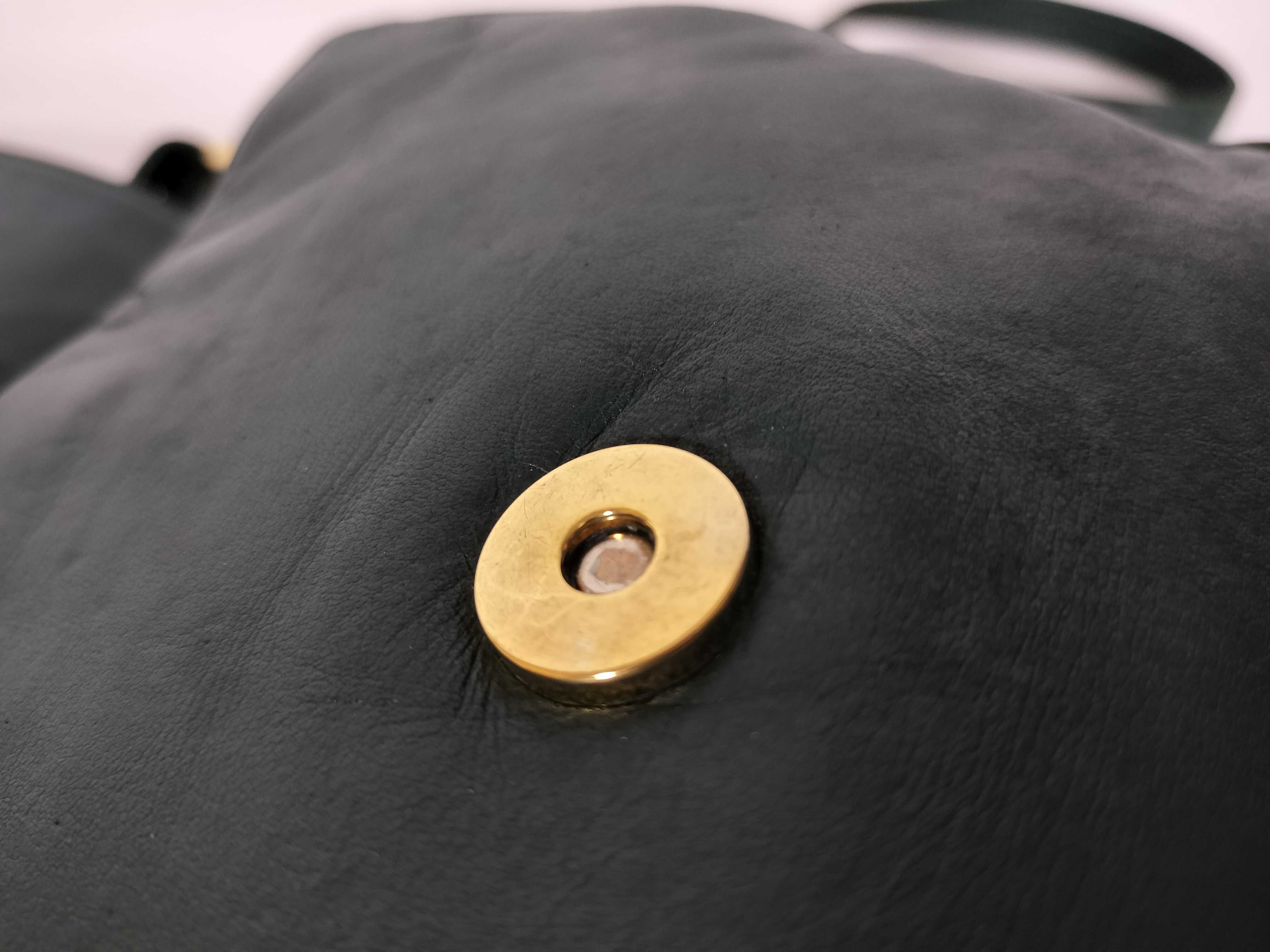 Anagram Leather Shoulder Bag — view 9