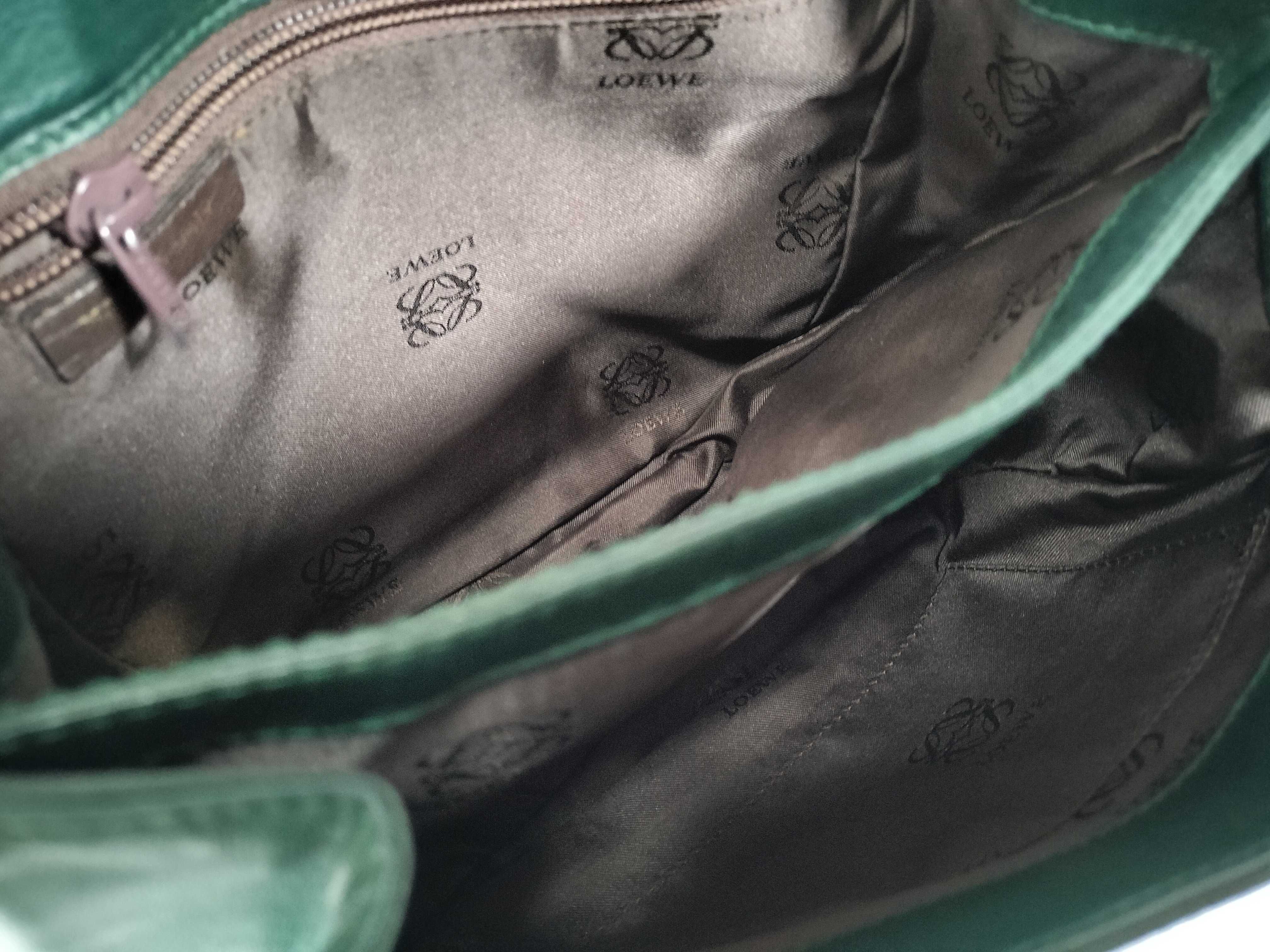 Anagram Leather Shoulder Bag — view 10