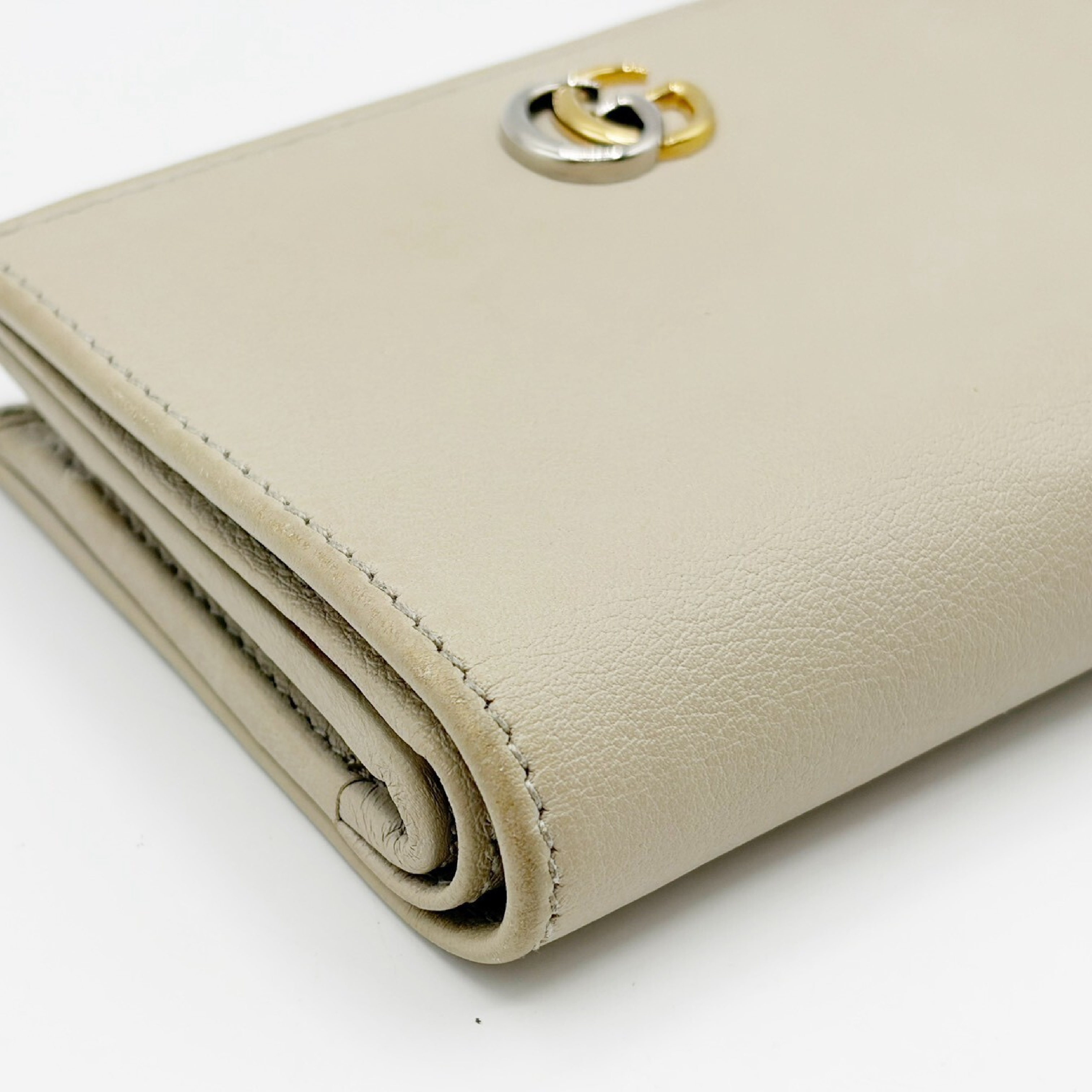 GG Marmont Compact Wallet, Greige — view 3