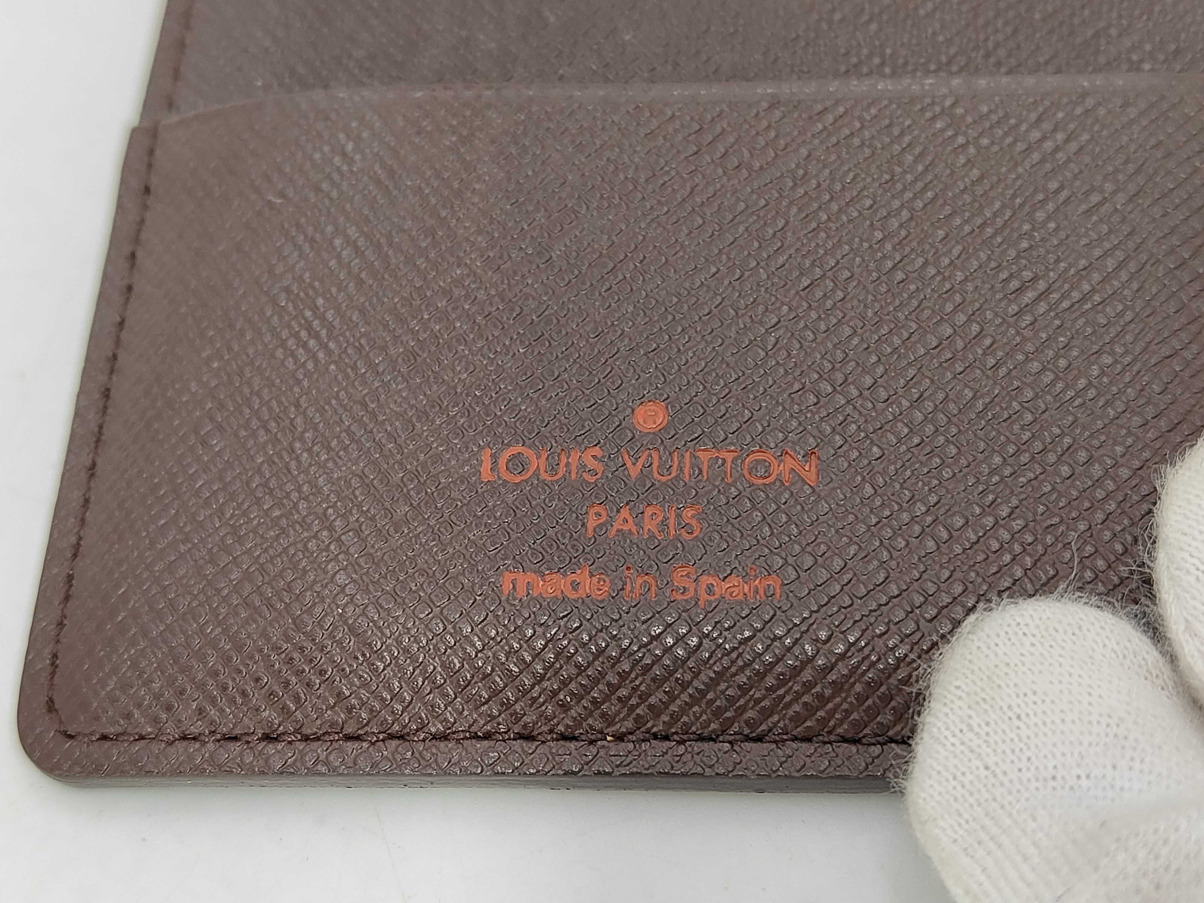 Damier Couverture Passeport CA0042 Billfold — view 8