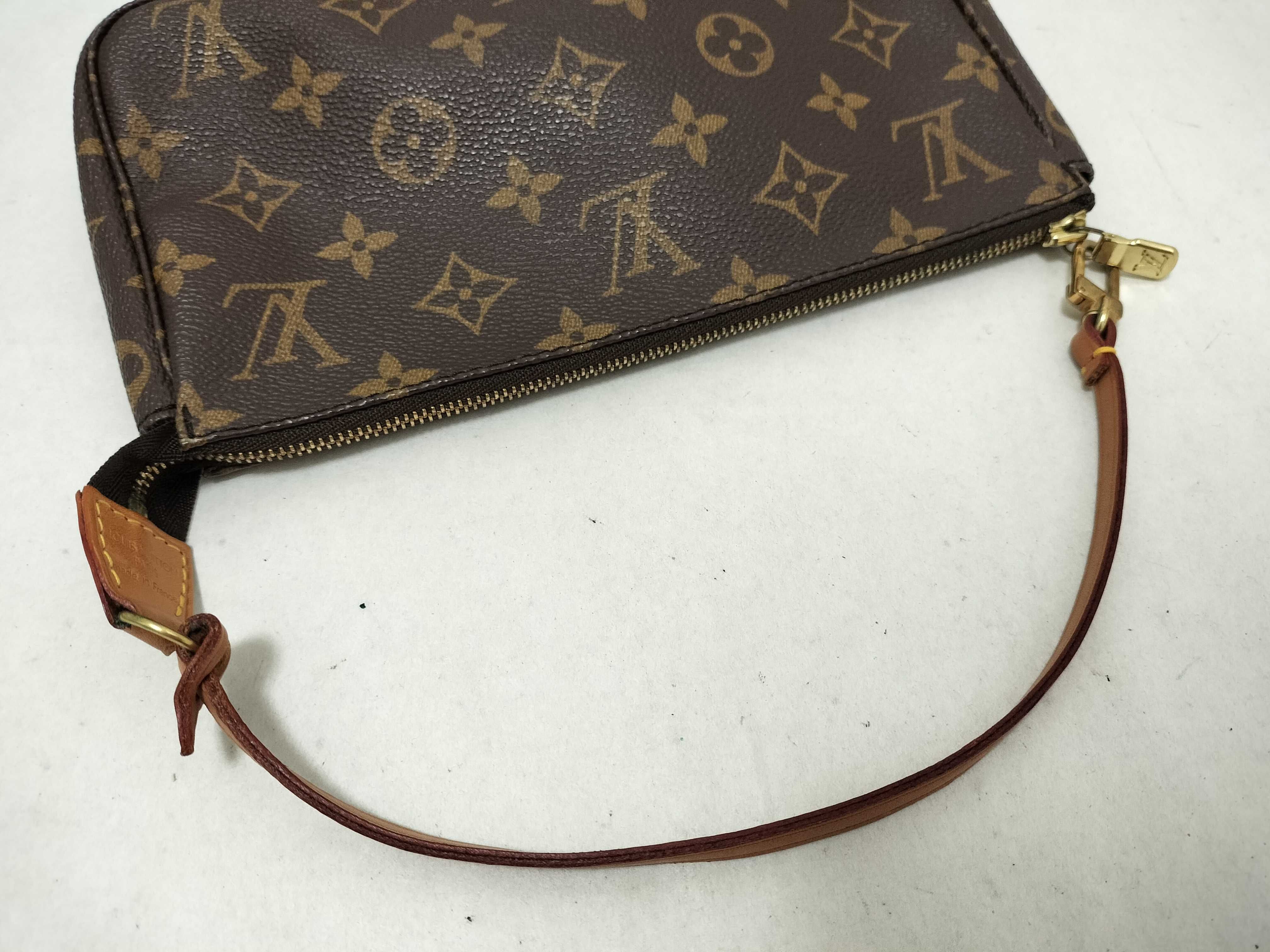 Monogram Louis Vuitton Accessory Pouch M51980 (L-7) Pouch — view 3